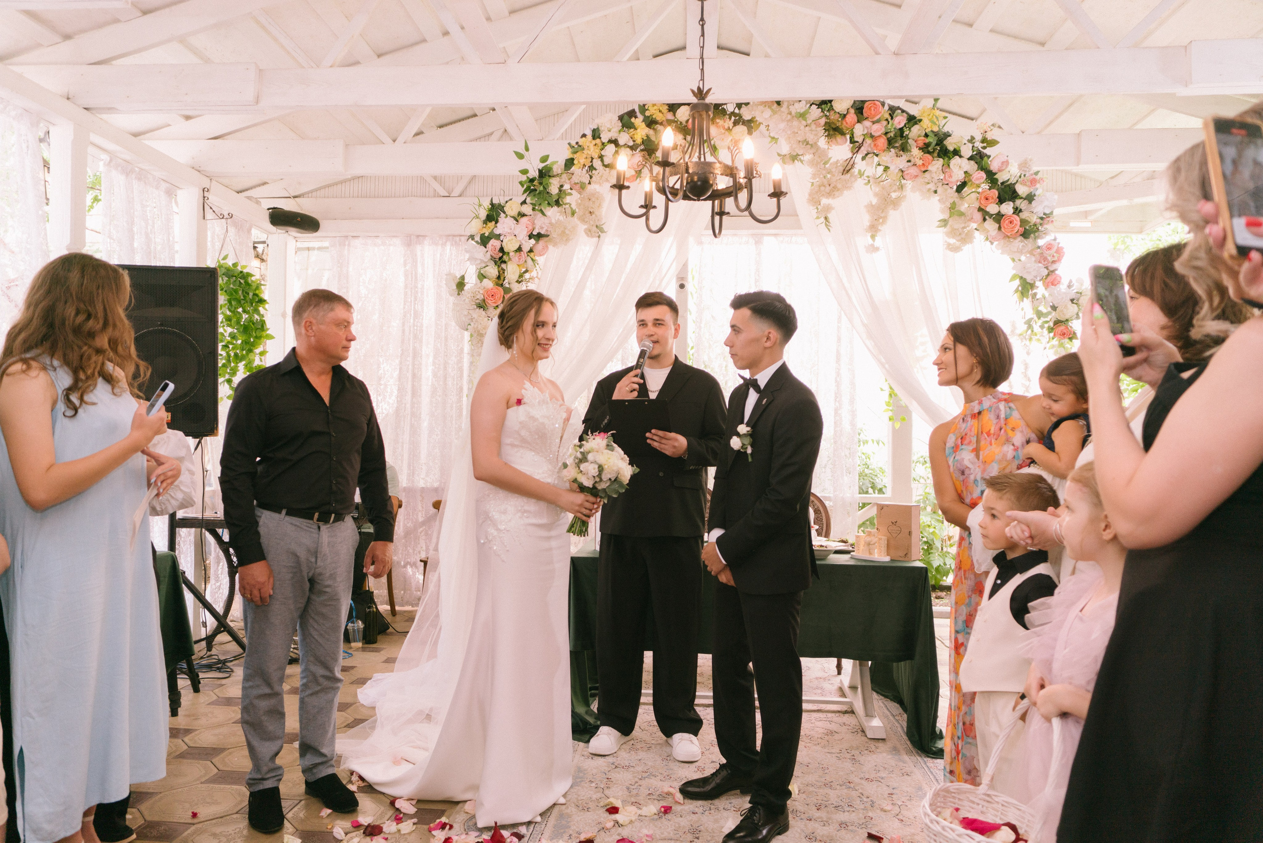 День свадьбы Руслана и Кристины. Фотограф Алматы, курс по Фотографии в Алматы. Дмитриева Наталья