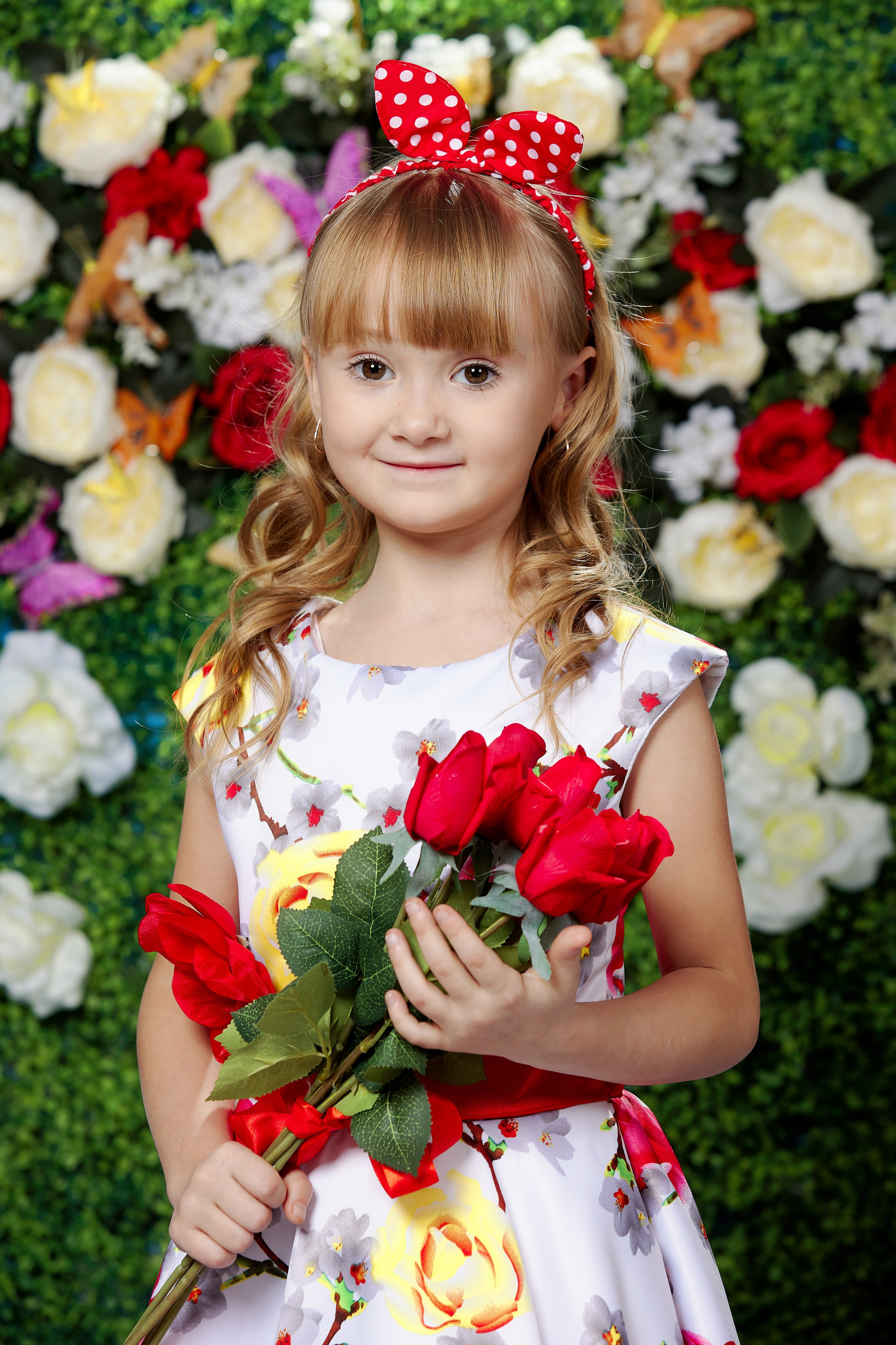 Цветы для мамы. Детская выездная фотостудия