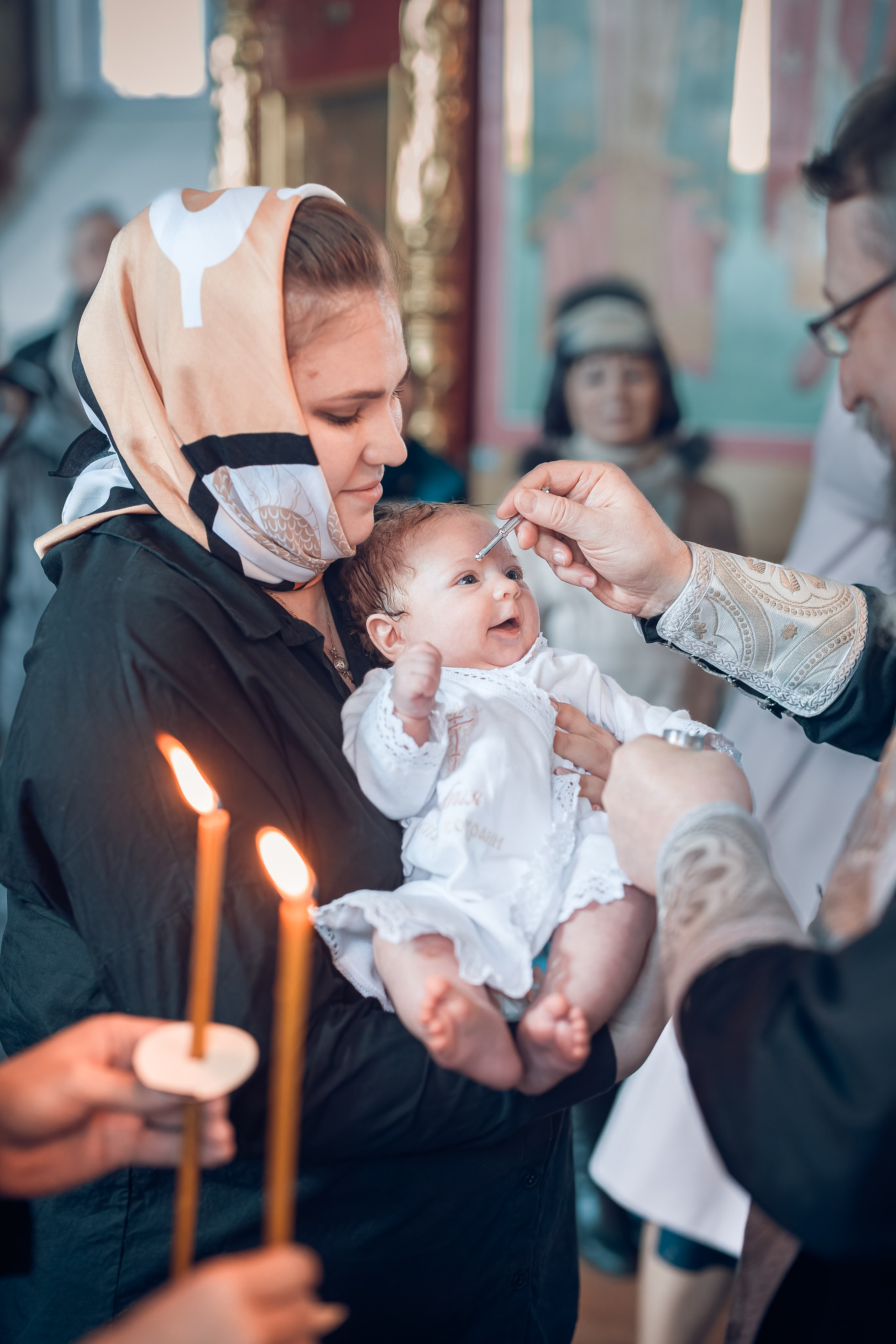 Таинства Крещения и Венчания в Старом Осколе. Фотостудия для новорожденных в Старом Осколе Гильфановых Юрия и Ольги