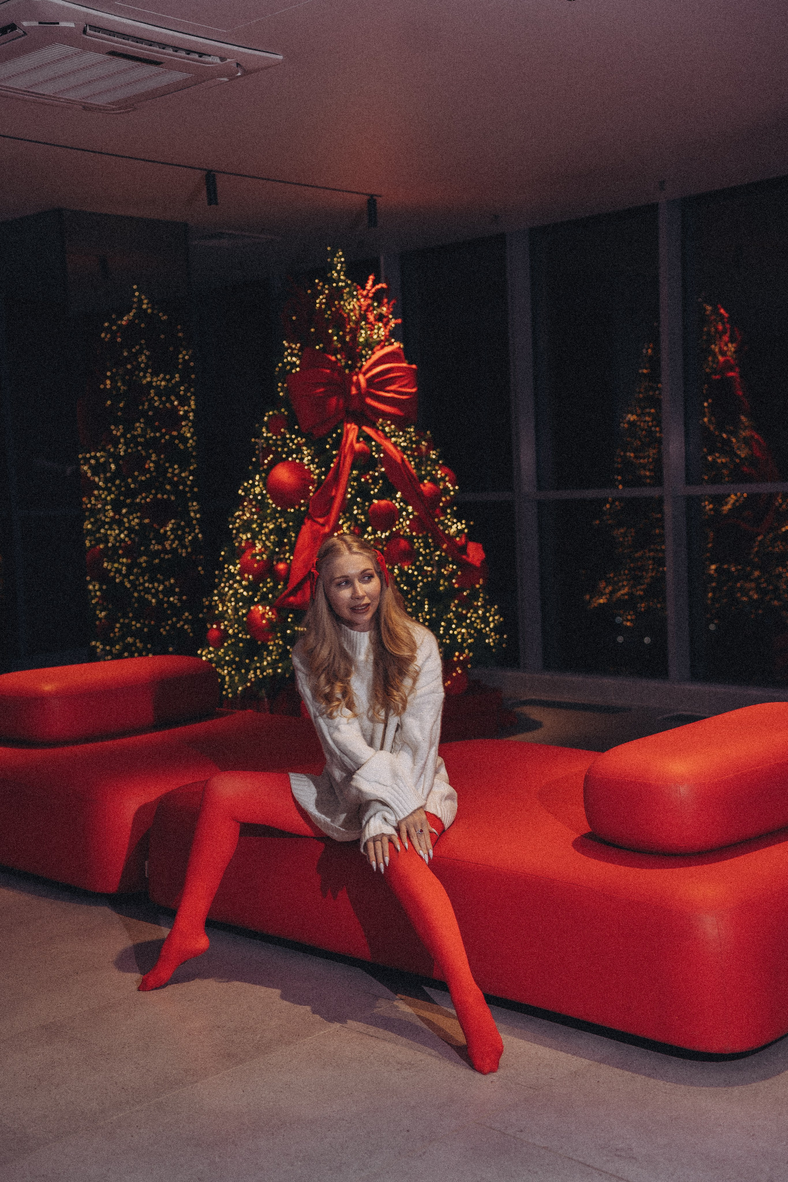 ФОТОСЕССИЯ К НОВОМУ ГОДУ В СТУДИИ С ЕЛОЧКОЙ КРАСИВЫЙ ОБРАЗ. Профессиональный фотограф, Санкт-Петербург — Виктория Богомолова