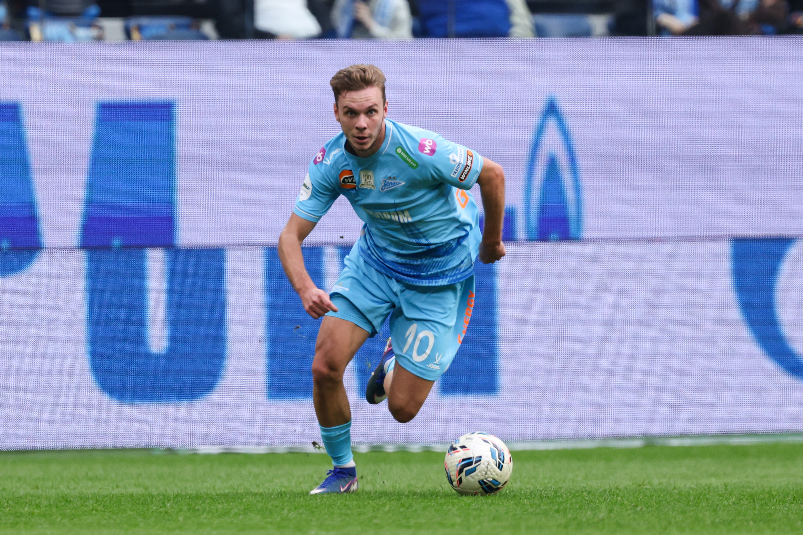 ФК «Зенит» — ФК «Крылья советов». Спортивный и репортажный фотограф Антон Тереханов