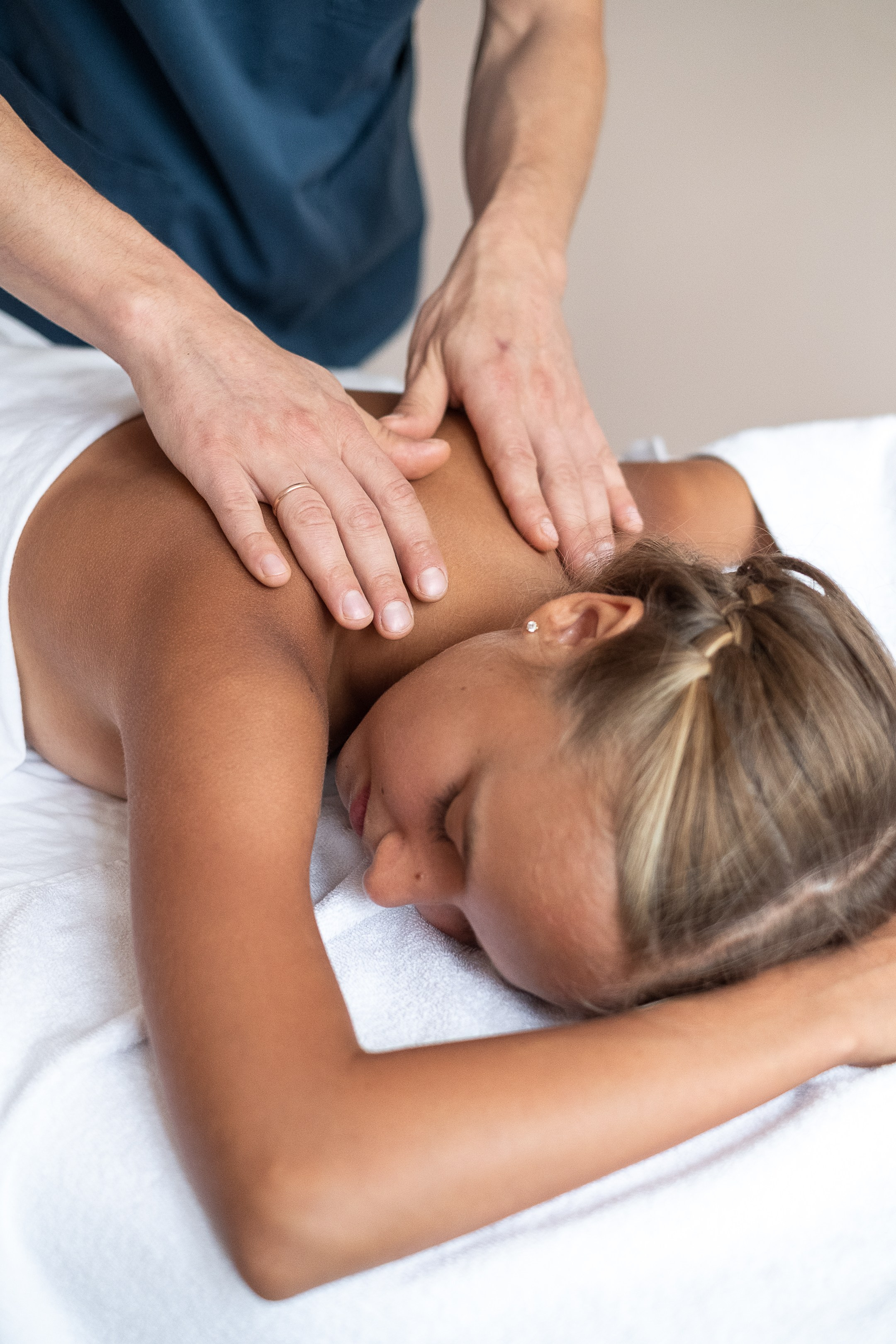 Рустем Мусин, ритмический массаж. Портретный фотограф в Москве Гульнара Миннуллина