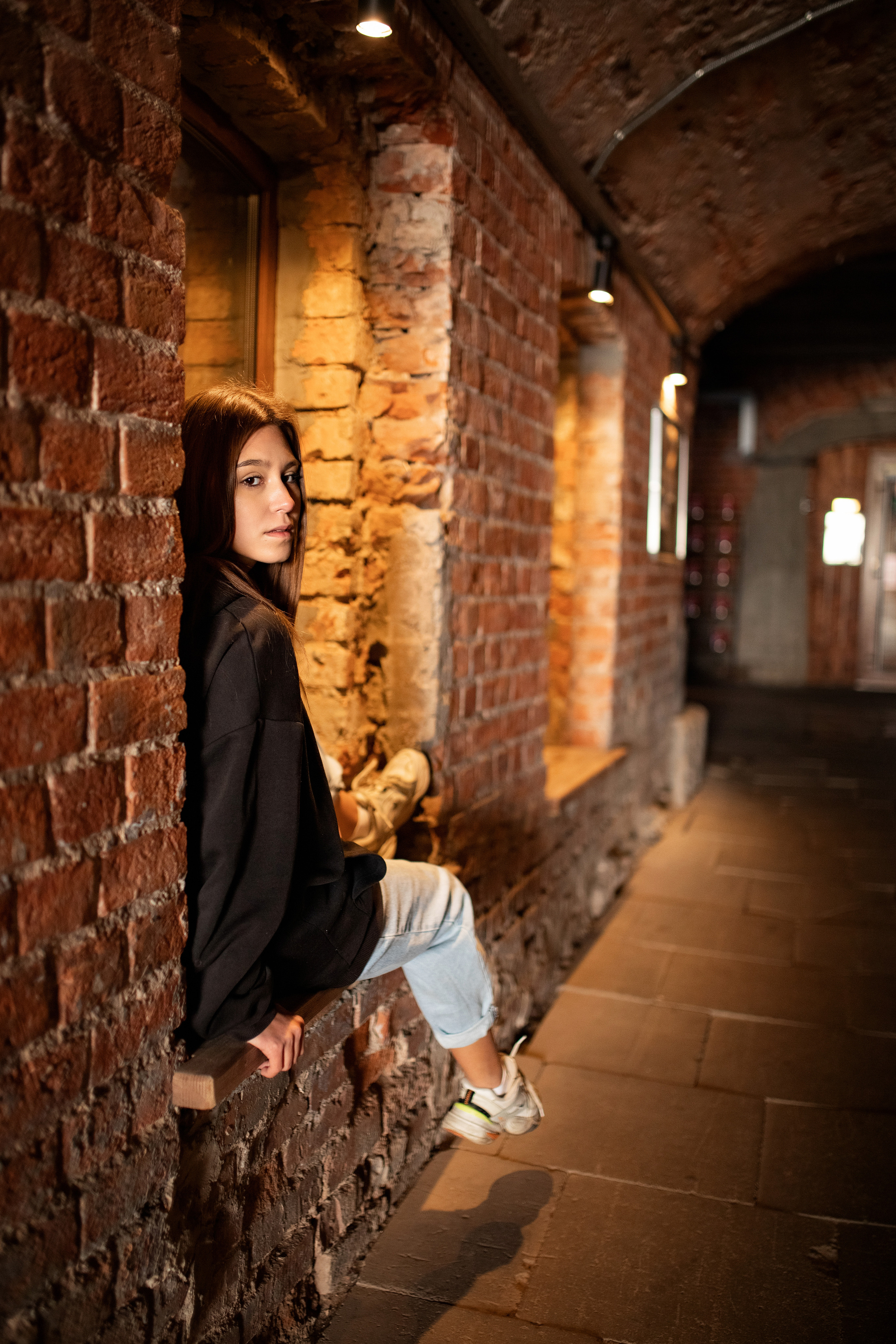 Индивидуальная фотосессия.  Кирпичная стена