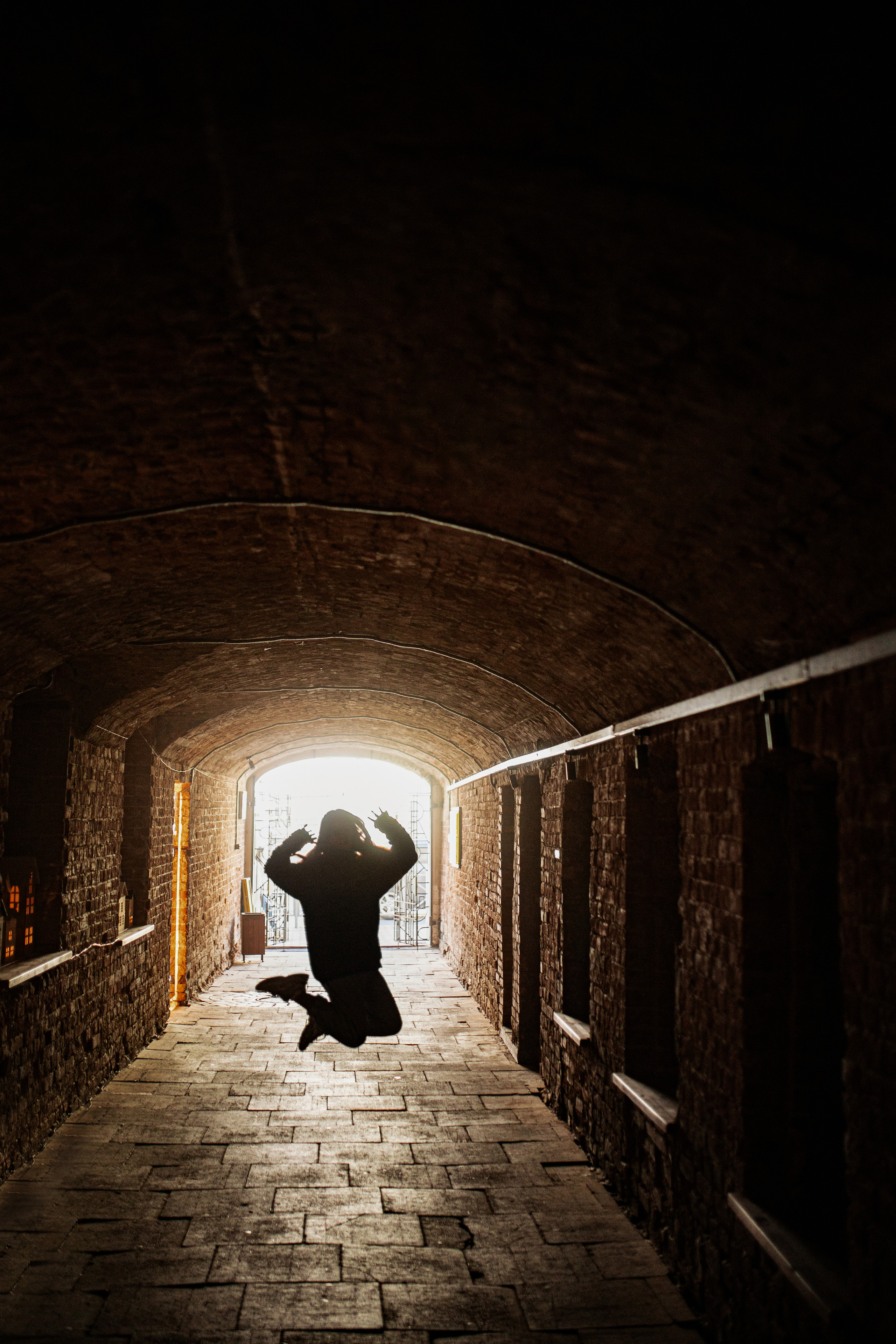 Индивидуальная фотосессия.  Кирпичная стена