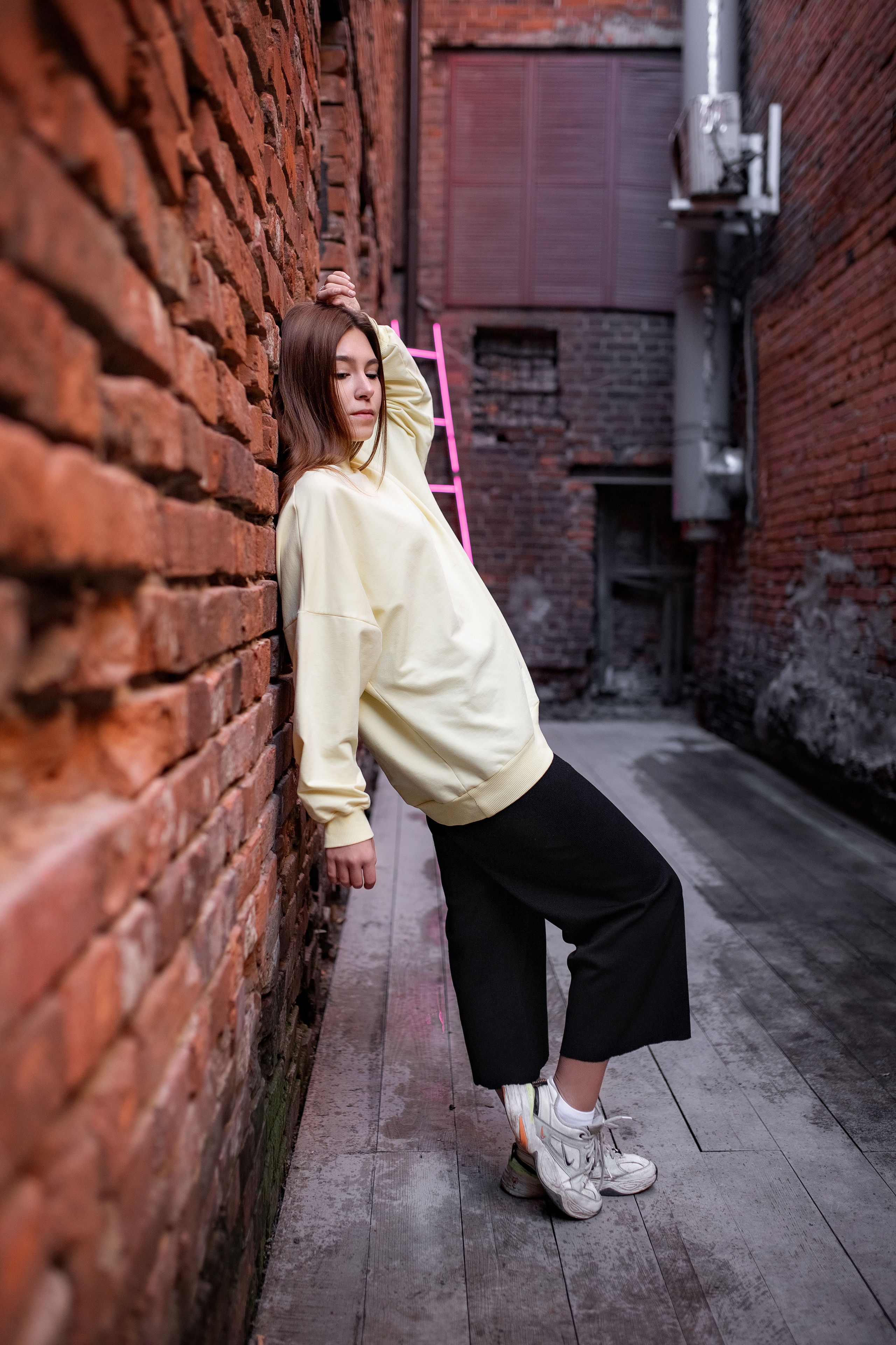 Индивидуальная фотосессия. Красный кирпич