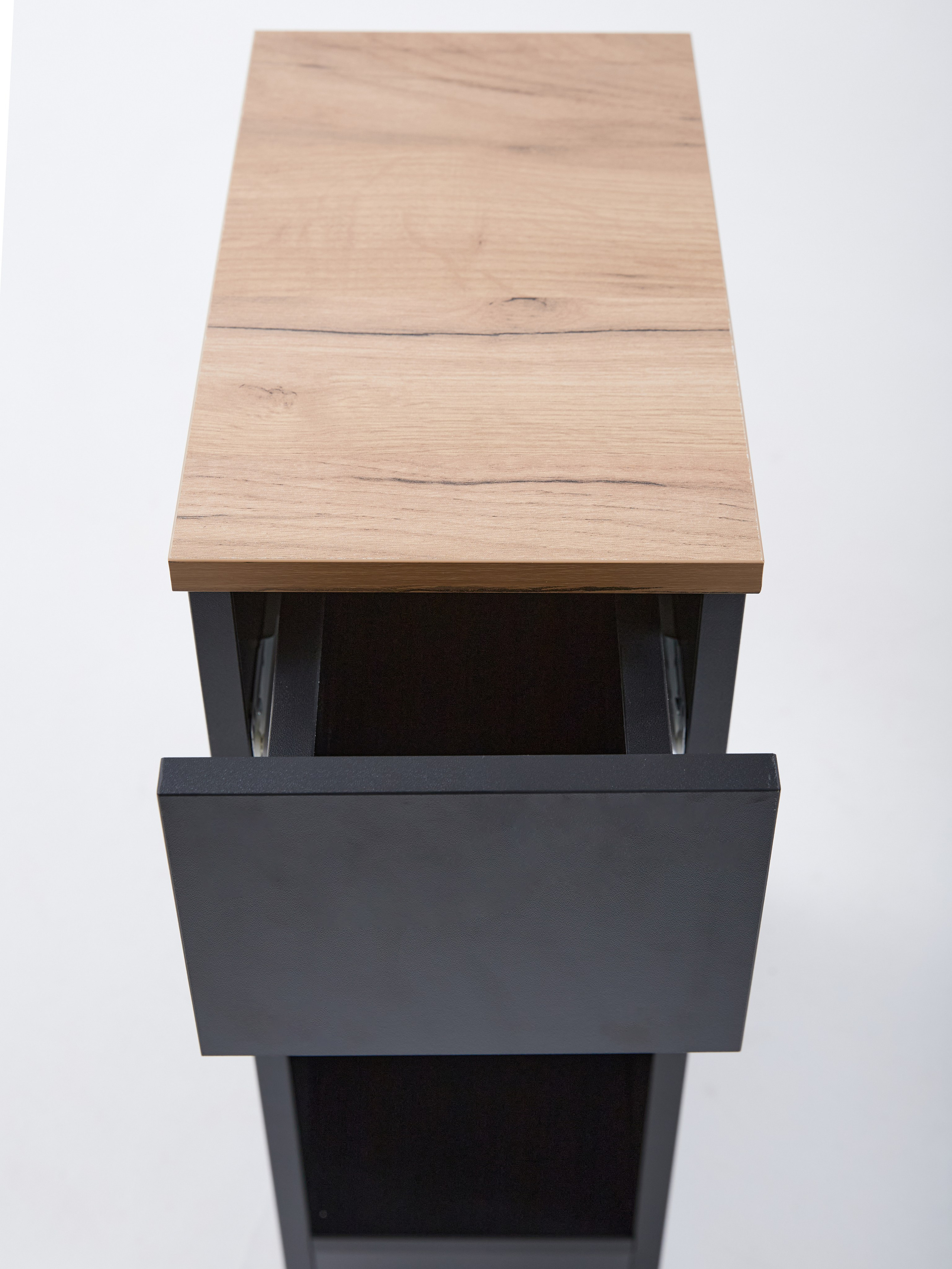 Тумбы. Фотограф