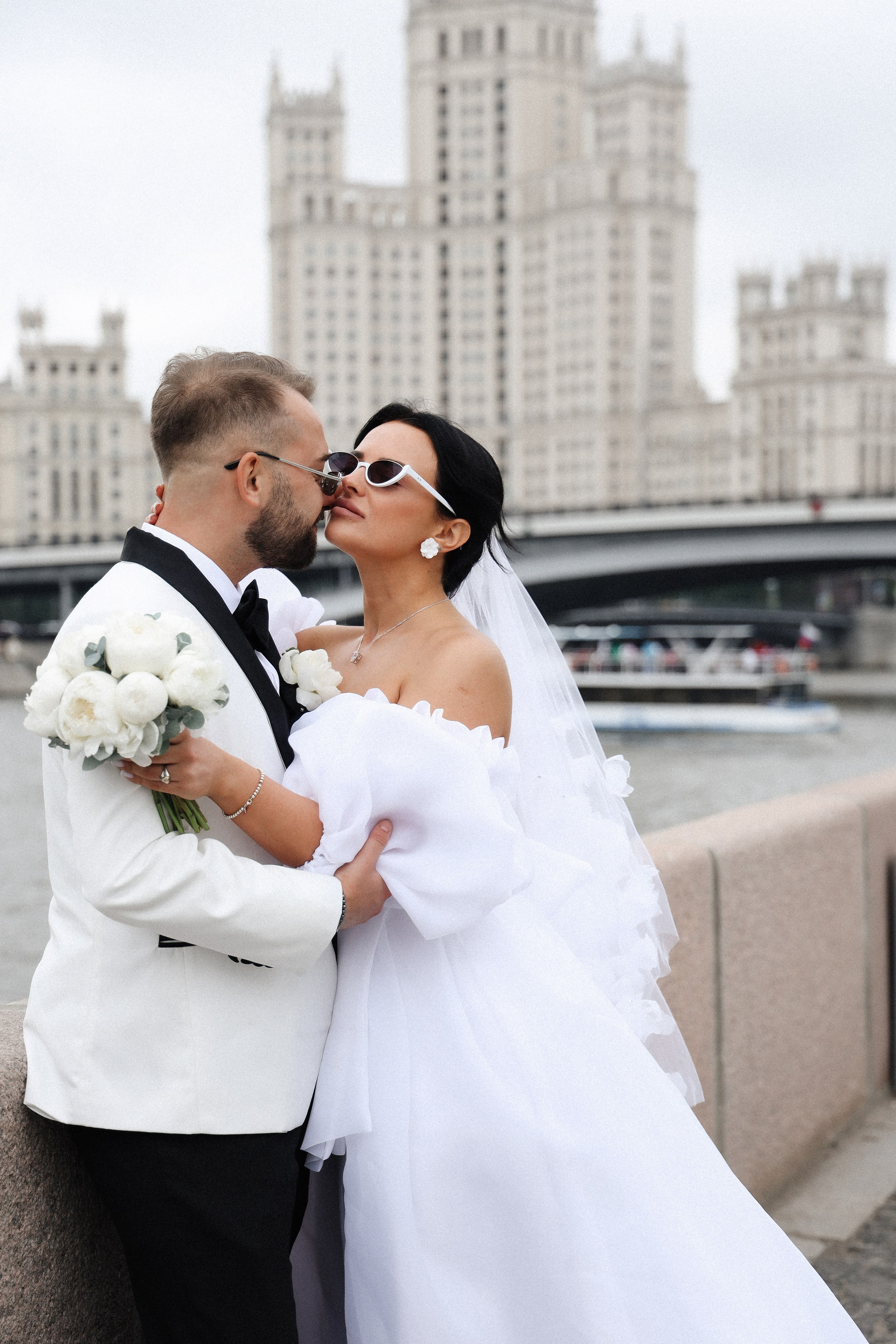 Т. + А. Роспись в Сити, прогулка по набережным Москвы. Семейный и lovestory фотограф в Москве Светлана Коняхина