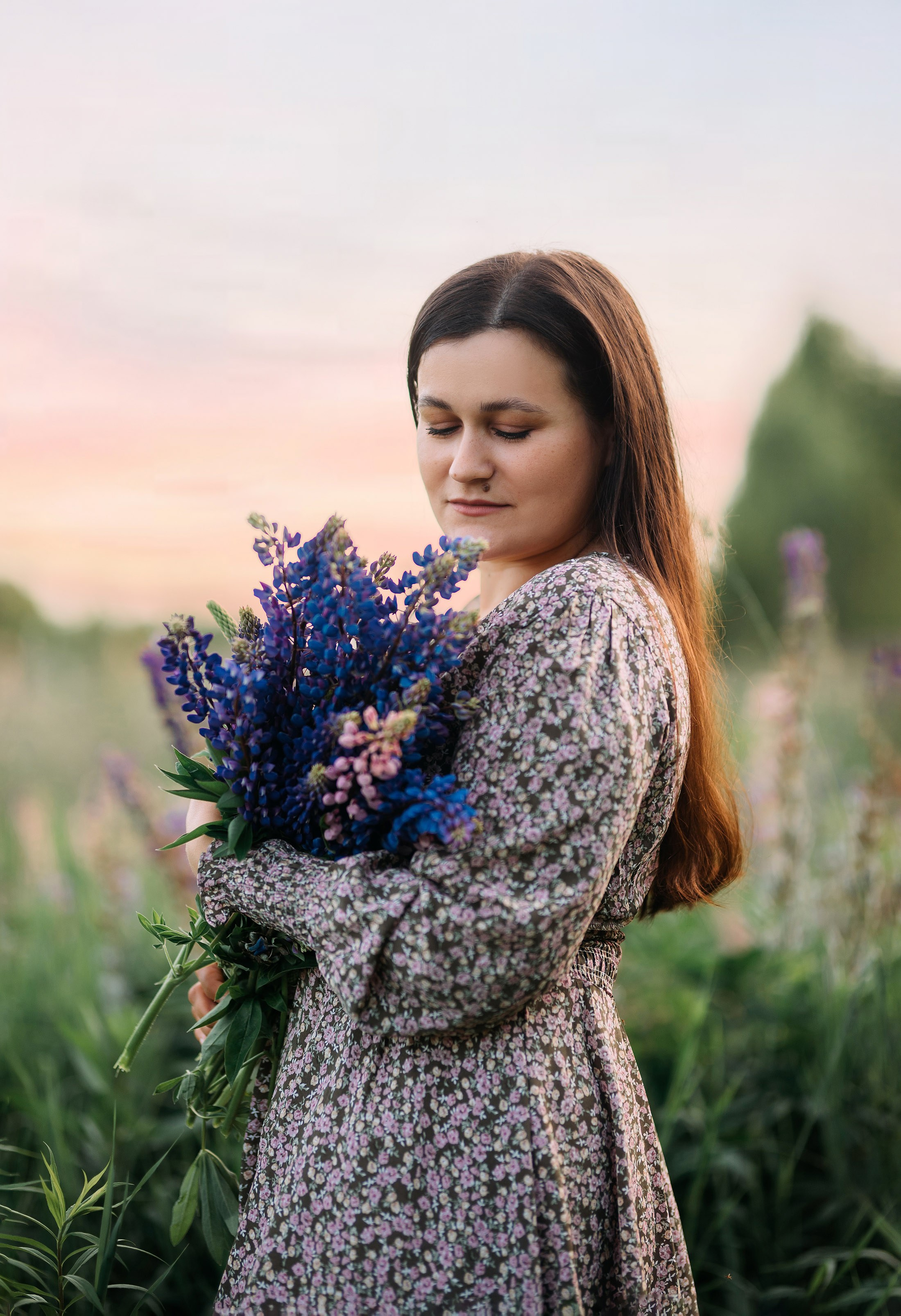 Анна в люпинах. Свадебный и семейный фотограф в Туле Ксения Сильвер