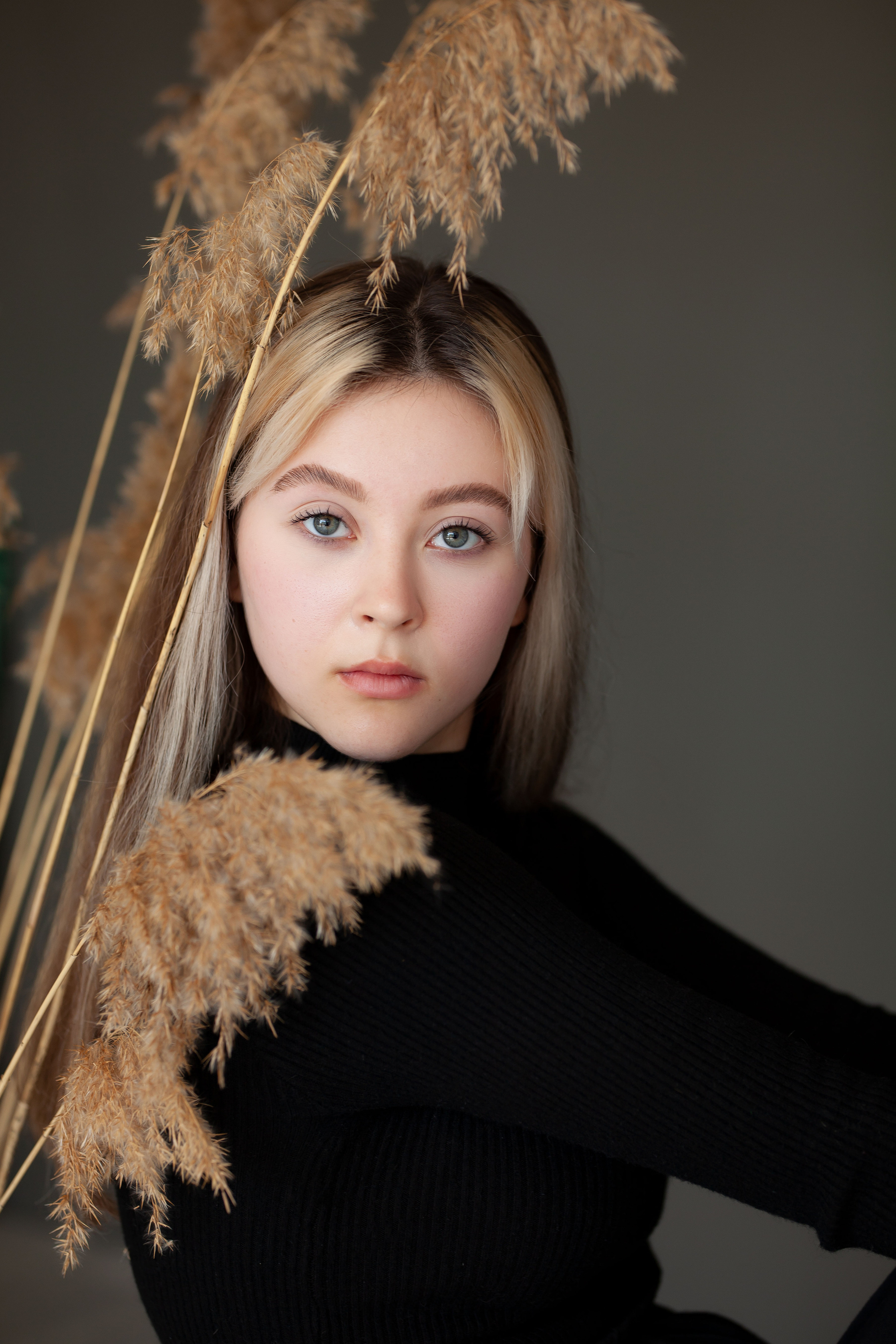 Девушки и цветы. Фотограф в Екатеринбурге Ирина Киприянова