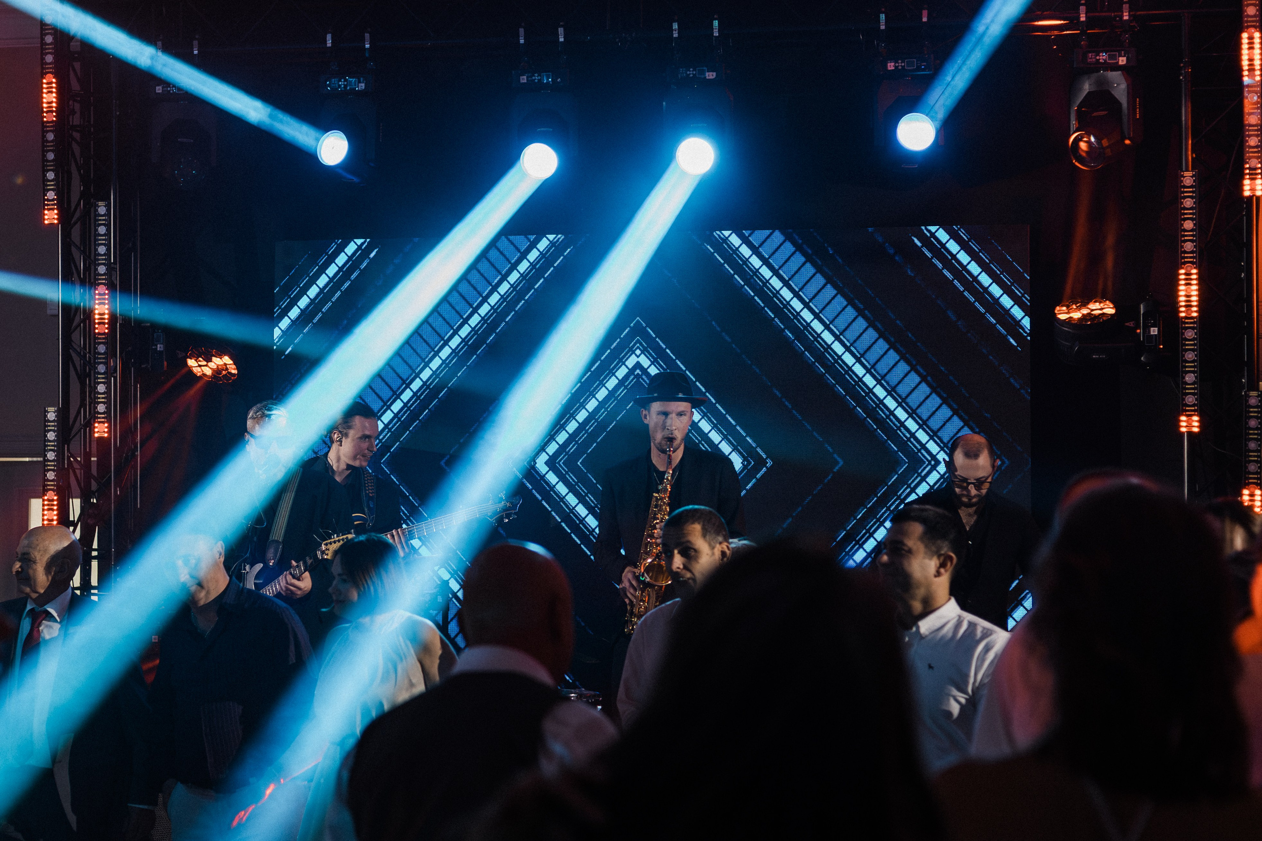 Кавер-группа на свадьбу, корпоратив, бизнес-мероприятие|Краснодар, Ростов, Сочи, Крым