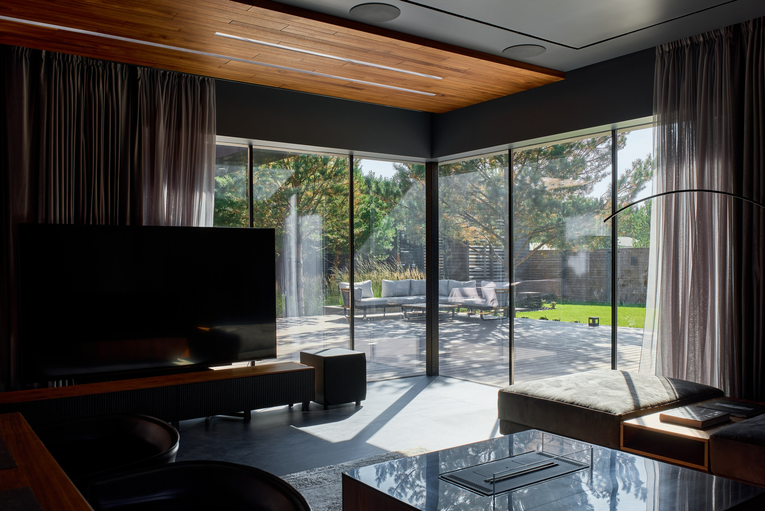 Жилой дом, д. Подберезы. Дизайнер\архитектор Олег Рожнев. Иван Благушин. Интерьерный и архитектурный фотограф в Москве и Санкт-Петербурге