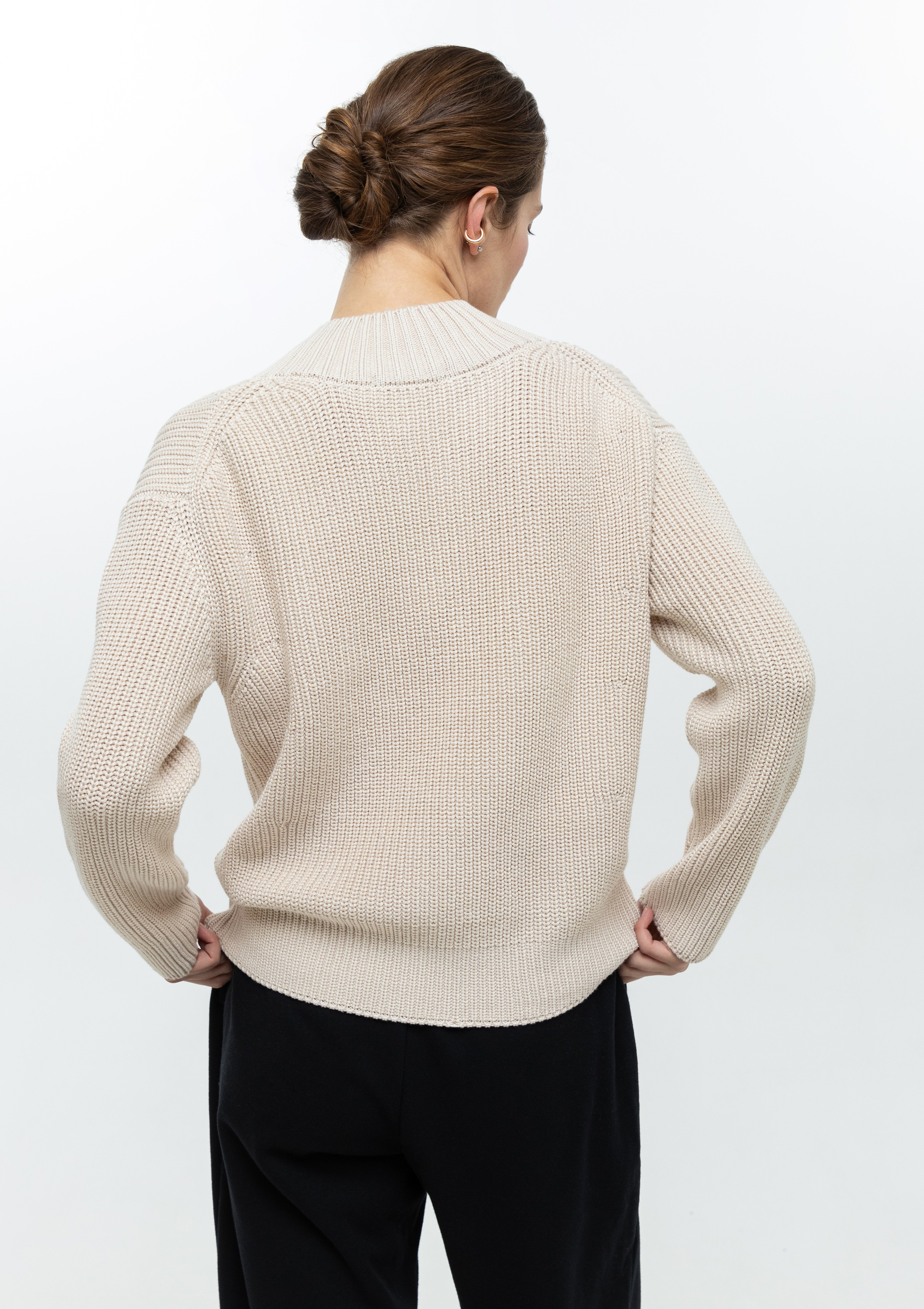 Каталог. Верхняя одежда + трикотаж бренда. 4ч,. Визажист для брендов, Фэшн продюсер Олеся Глушкова