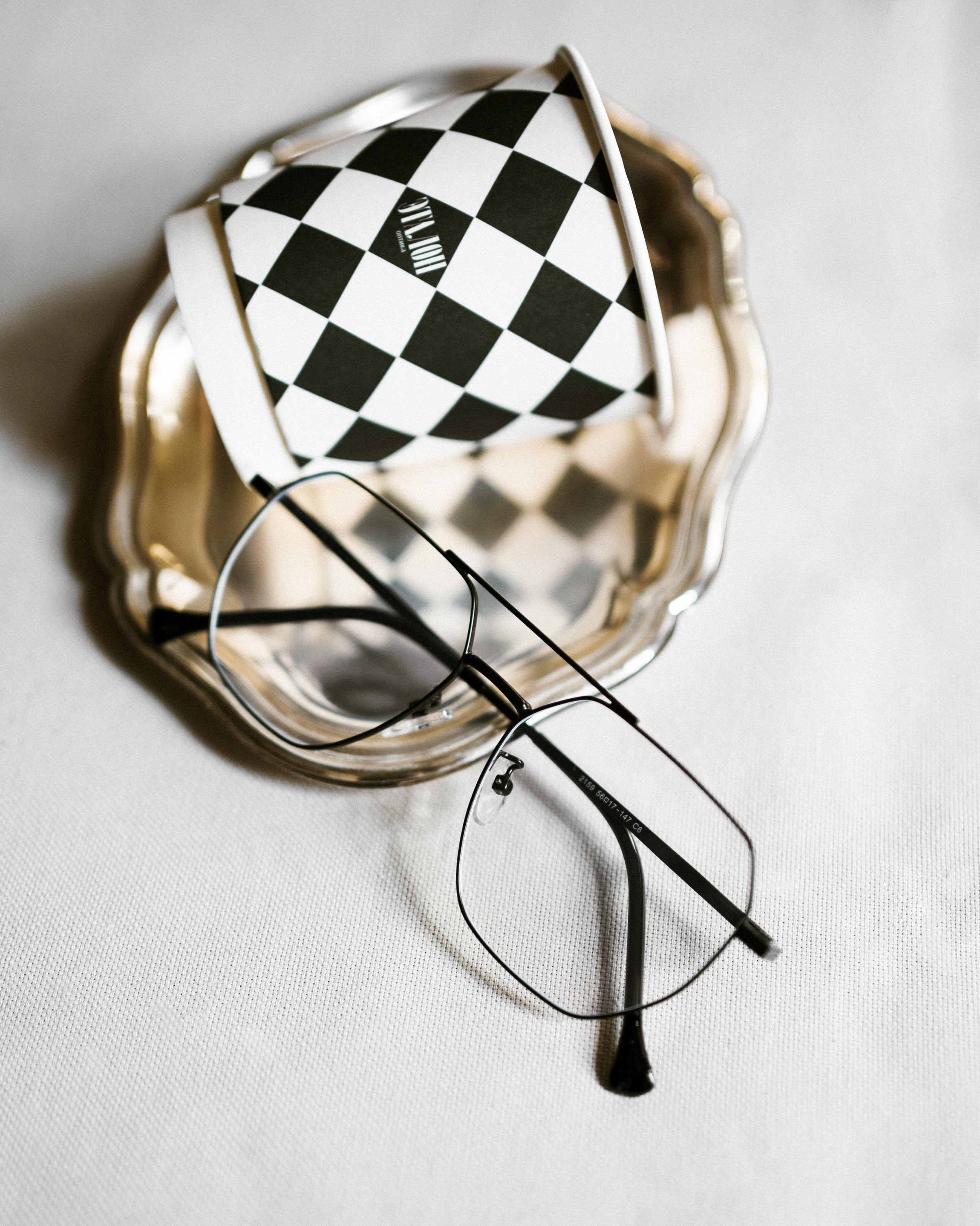 Etalon Optica. Фотограф для брендов в Санкт-Петербурге — Анастасия Галина