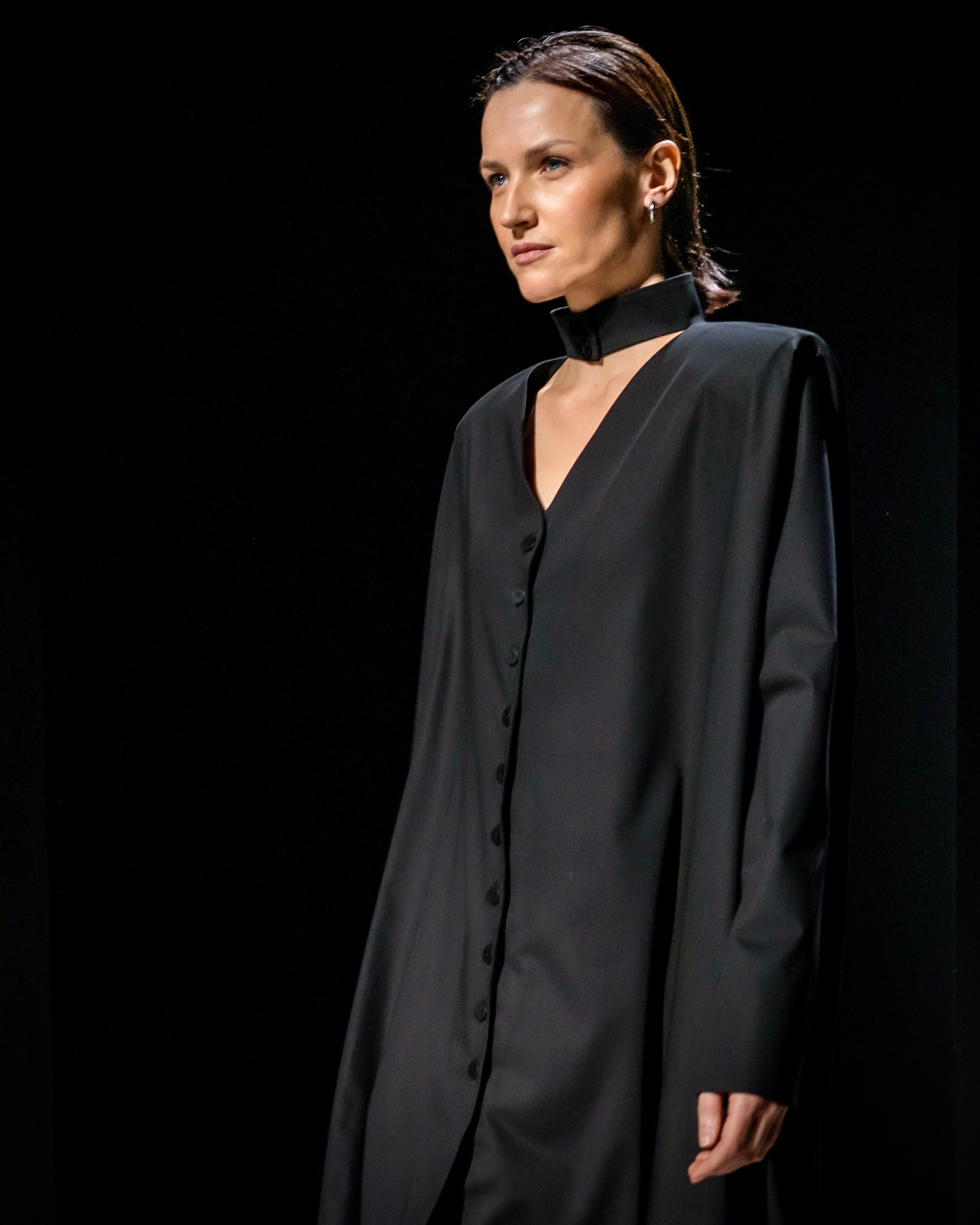 Показ коллекции Darya Kipriyanova (Красноярск) на Московской неделе моды 16 марта 2025. Фотосессии и репортаж — Фотограф в Москве — Рина Серёгина