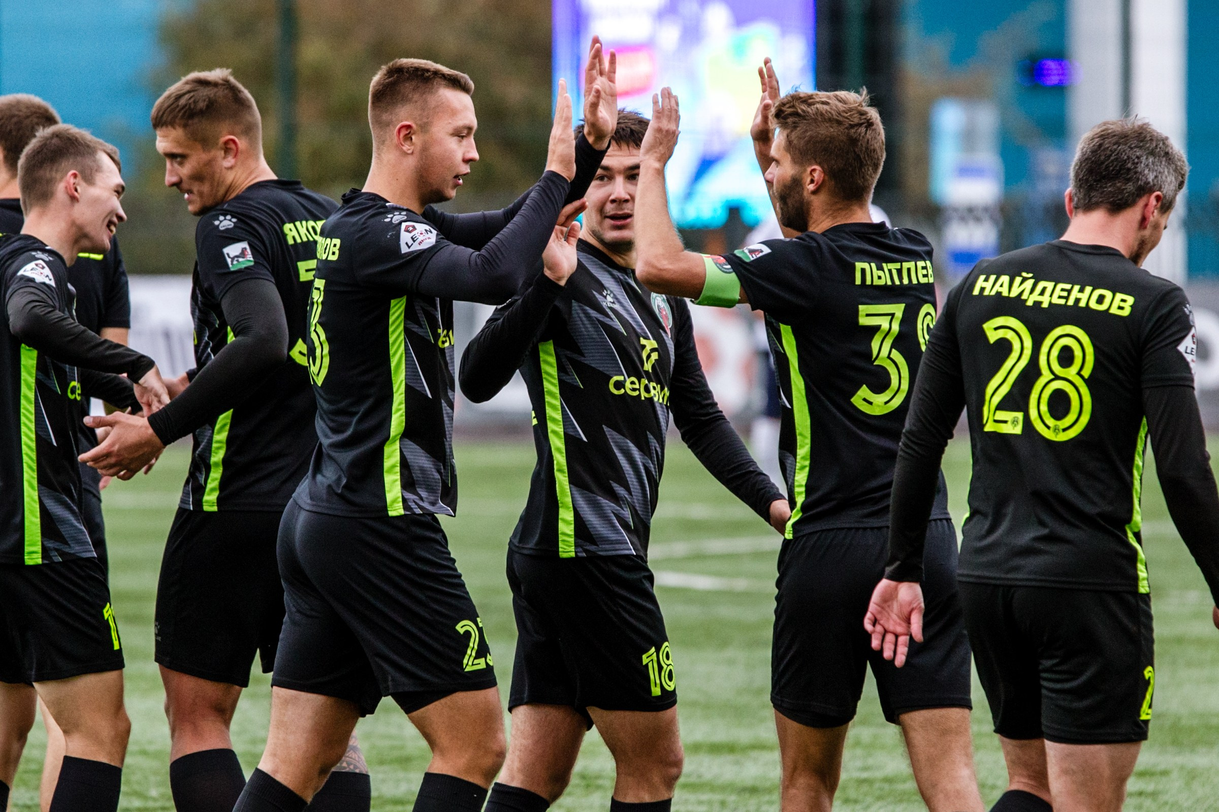 Первенство России по футболу LEON-Вторая лига Б | ФК Иркутск — Космос (Долгопрудный) | 14.09.25. Фотограф в Иркутске Евгения Айвазова