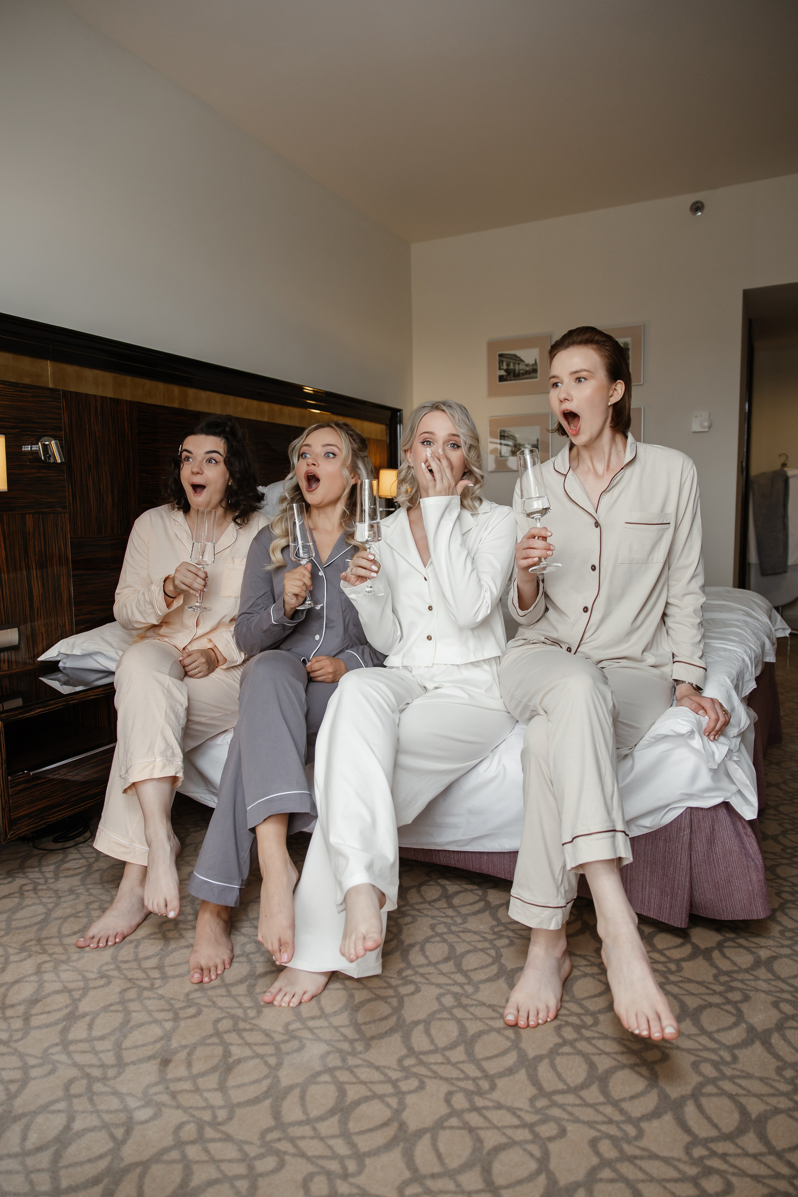 Свадебная прическа на короткие волосы с фатой: 7 идей и главные правила 2026. Фотограф, видеограф на свадьбу в Москве Никита Назаров