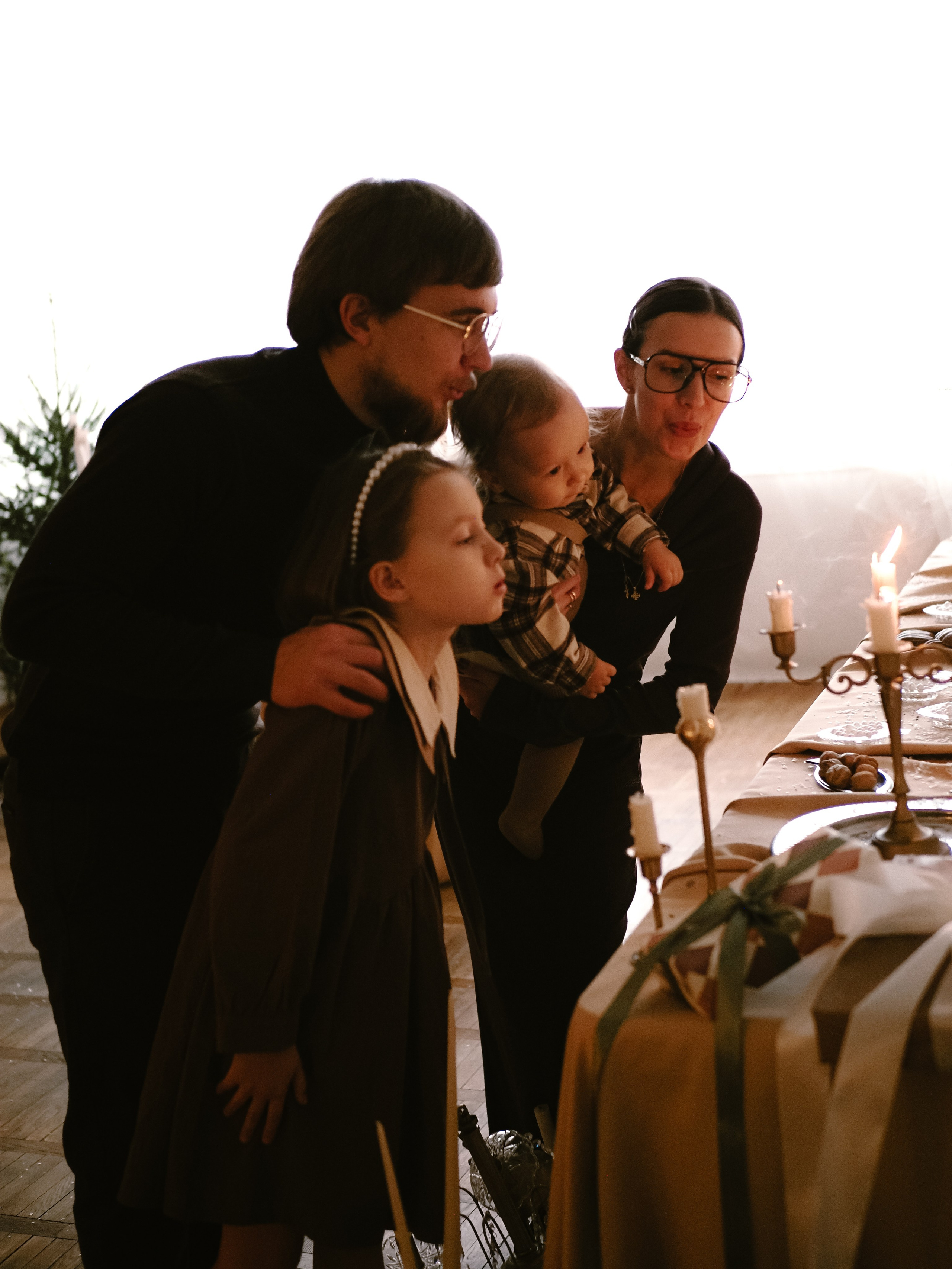 Семейные новогодние кадры стильно 🥰. Фотограф Рязань. Семейный Свадебный фотограф