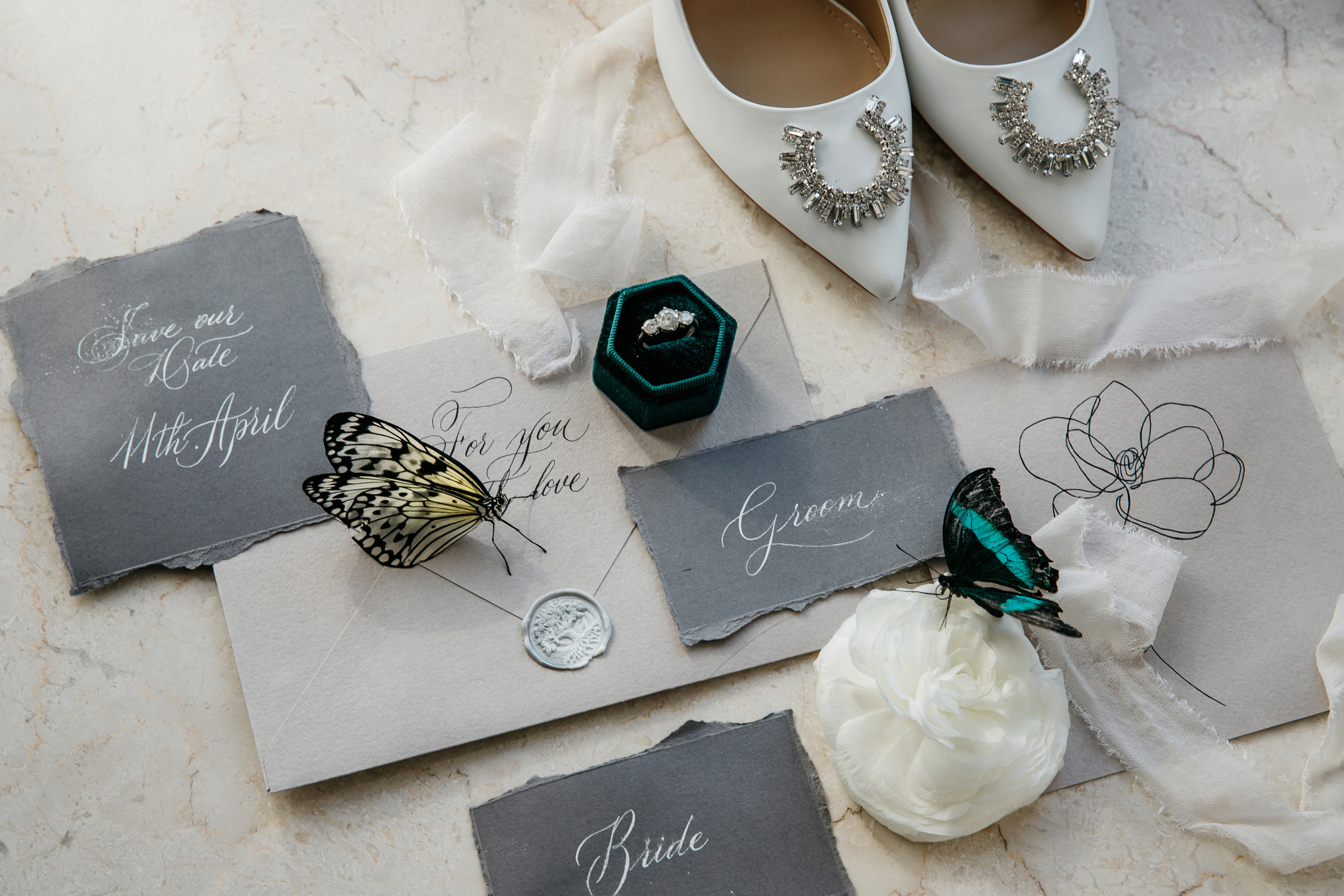 Бабочки в бутик-отеле Руссо Балт. Свадебный фотограф Москва