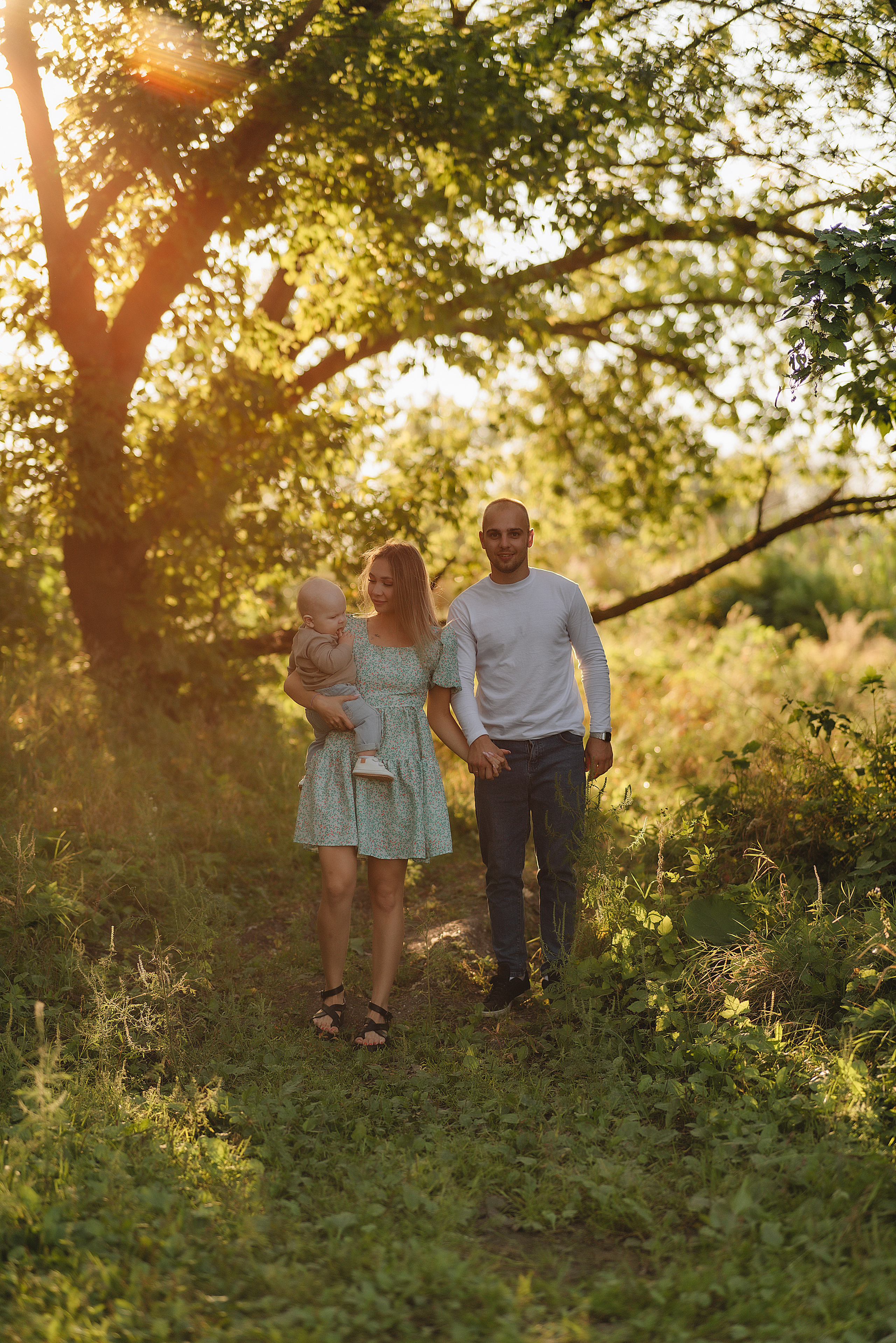 Анастасия, Артём и Денис | Съемка на закате в сентябре. Фотограф Карина Шмулёва. Воронеж и область