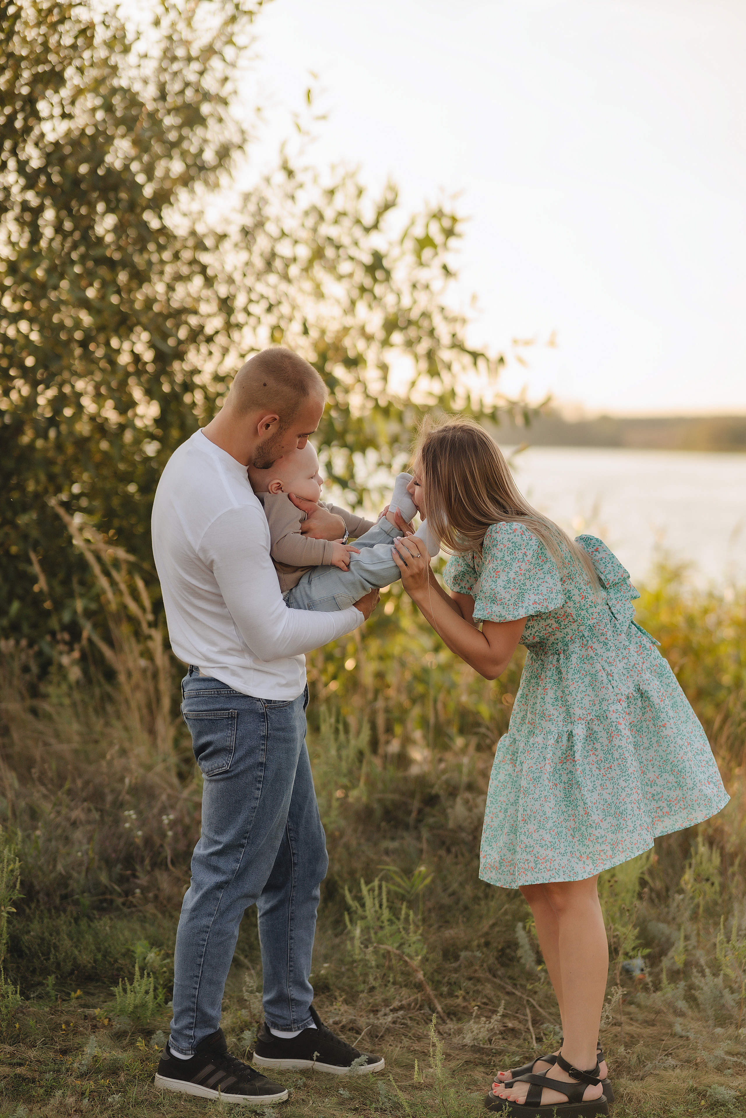 Анастасия, Артём и Денис | Съемка на закате в сентябре. Фотограф Карина Шмулёва. Воронеж и область