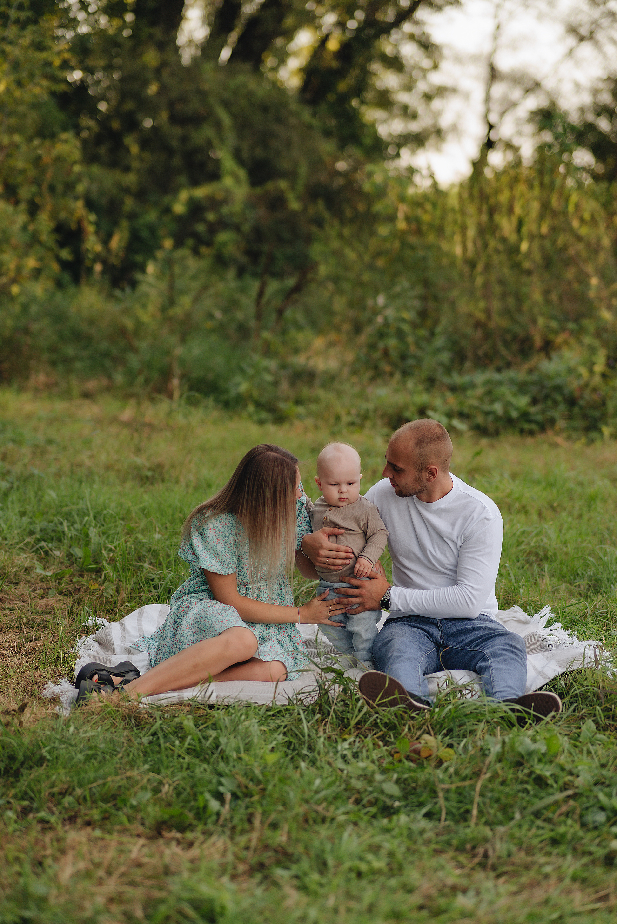 Анастасия, Артём и Денис | Съемка на закате в сентябре. Фотограф Карина Шмулёва. Воронеж и область