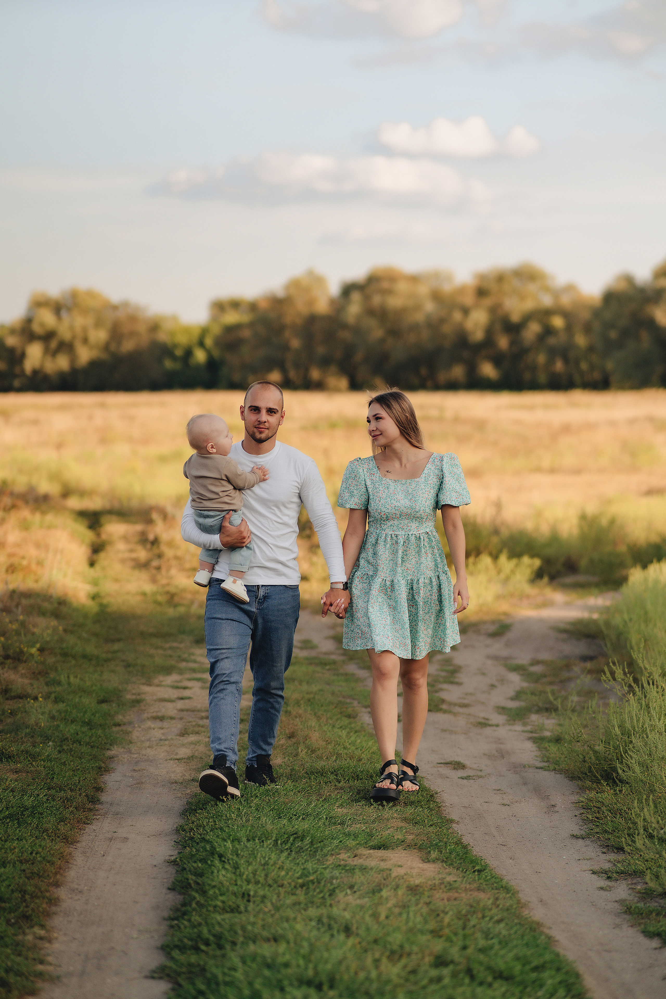 Анастасия, Артём и Денис | Съемка на закате в сентябре. Фотограф Карина Шмулёва. Воронеж и область