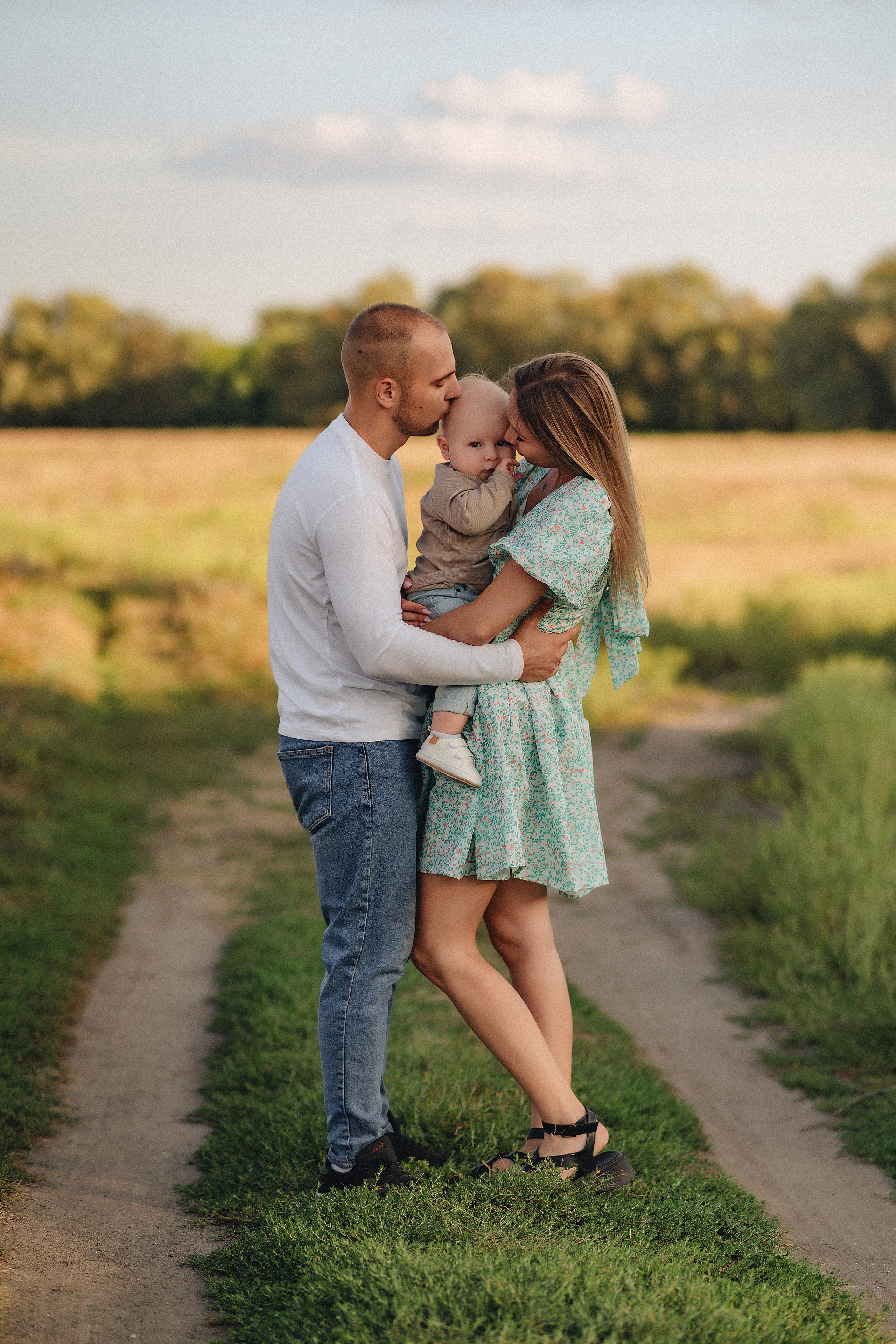 Анастасия, Артём и Денис | Съемка на закате в сентябре. Фотограф Карина Шмулёва. Воронеж и область