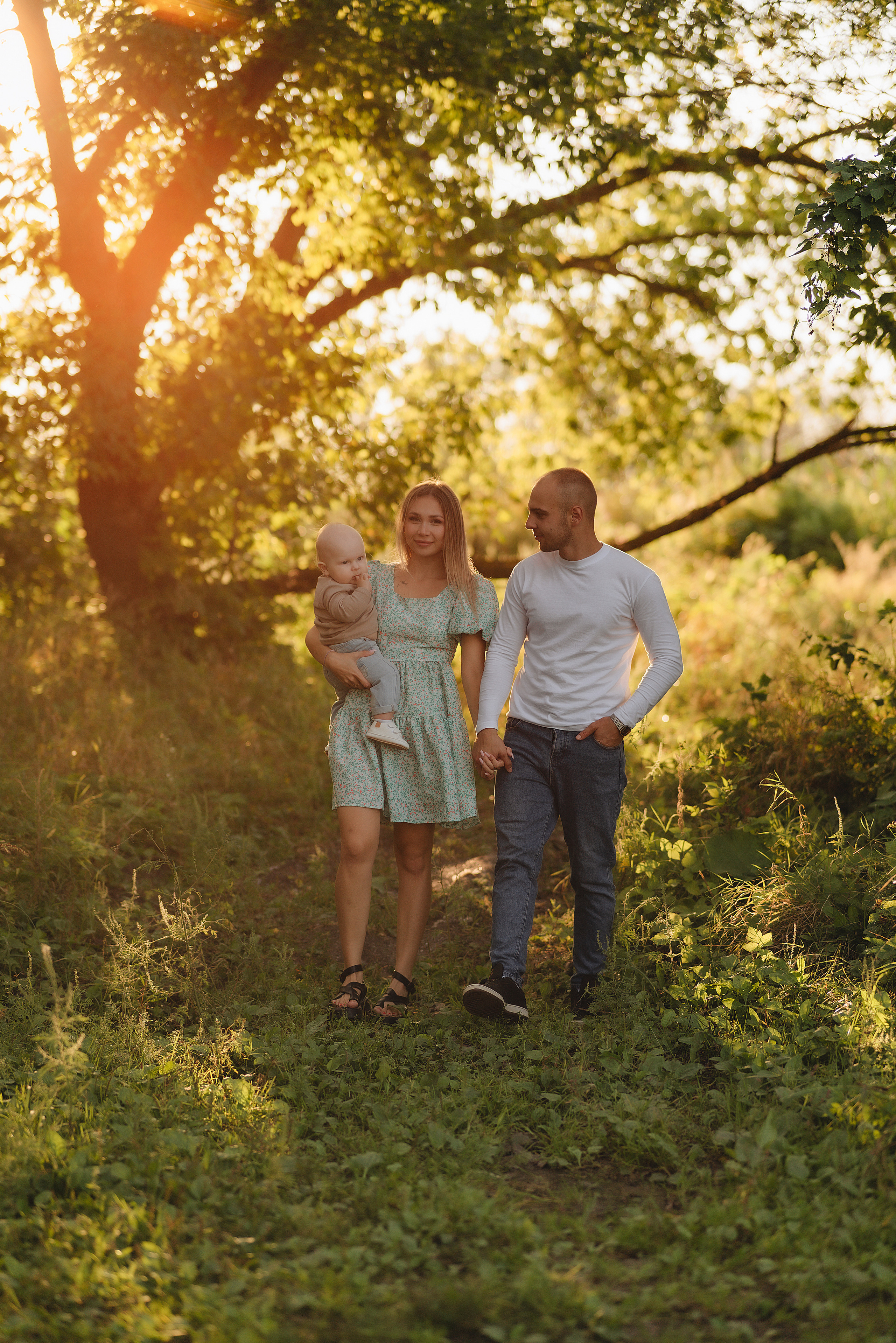 Анастасия, Артём и Денис | Съемка на закате в сентябре. Фотограф Карина Шмулёва. Воронеж и область