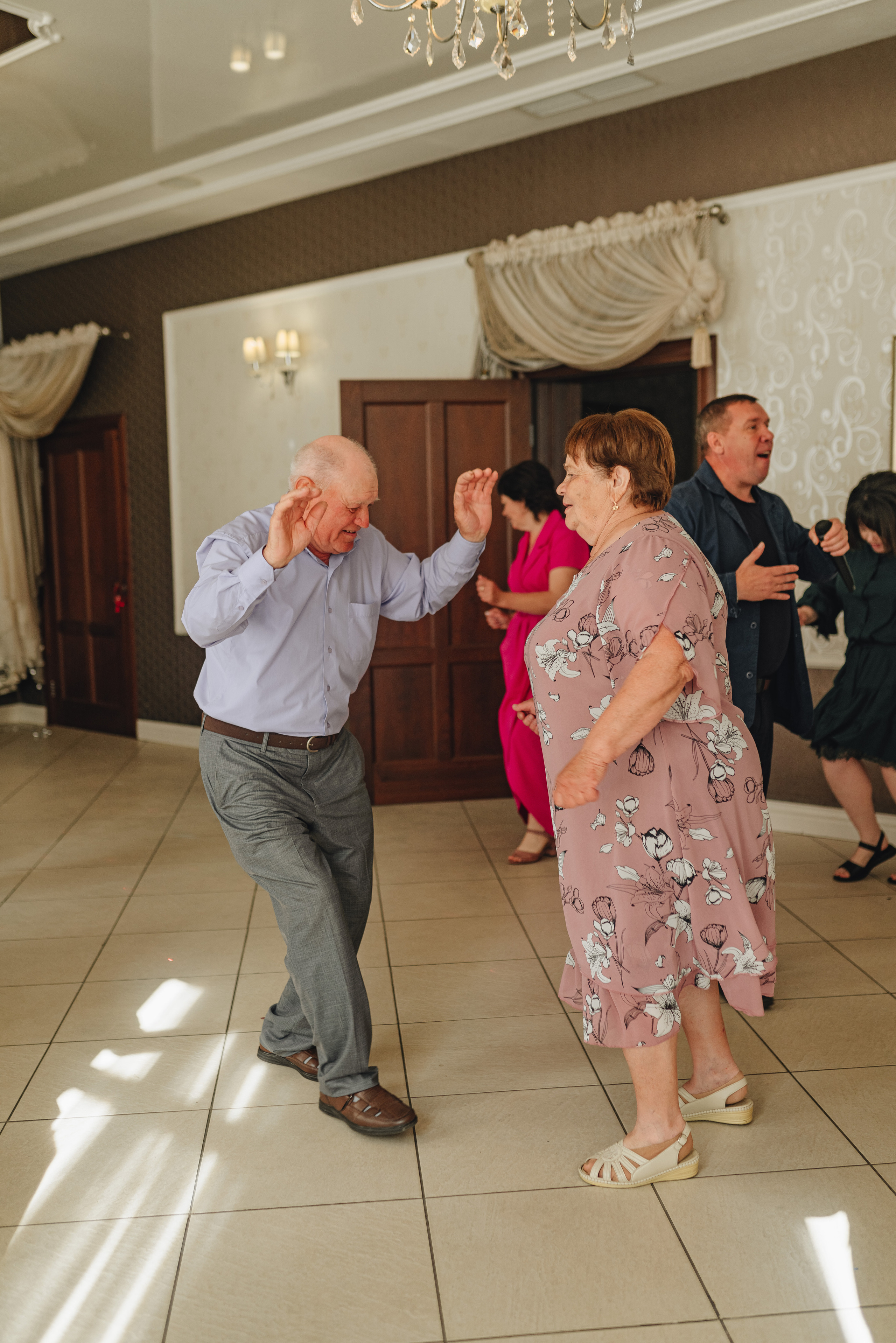 Дарья и Алексей | Свадебная съемка в г. Бобров. Фотограф Карина Шмулёва. Воронеж и область