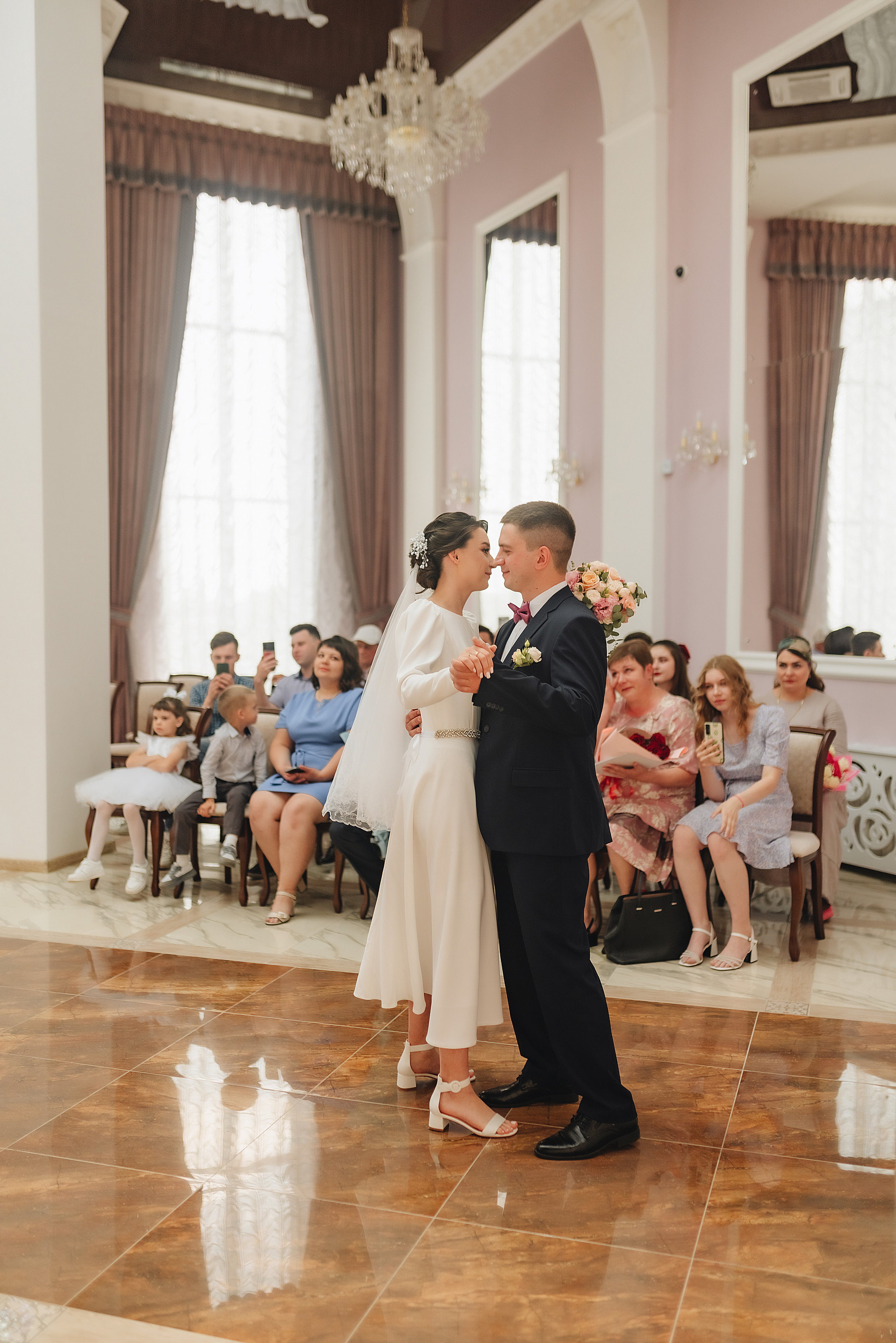 Дарья и Алексей | Свадебная съемка в г. Бобров. Фотограф Карина Шмулёва. Воронеж и область