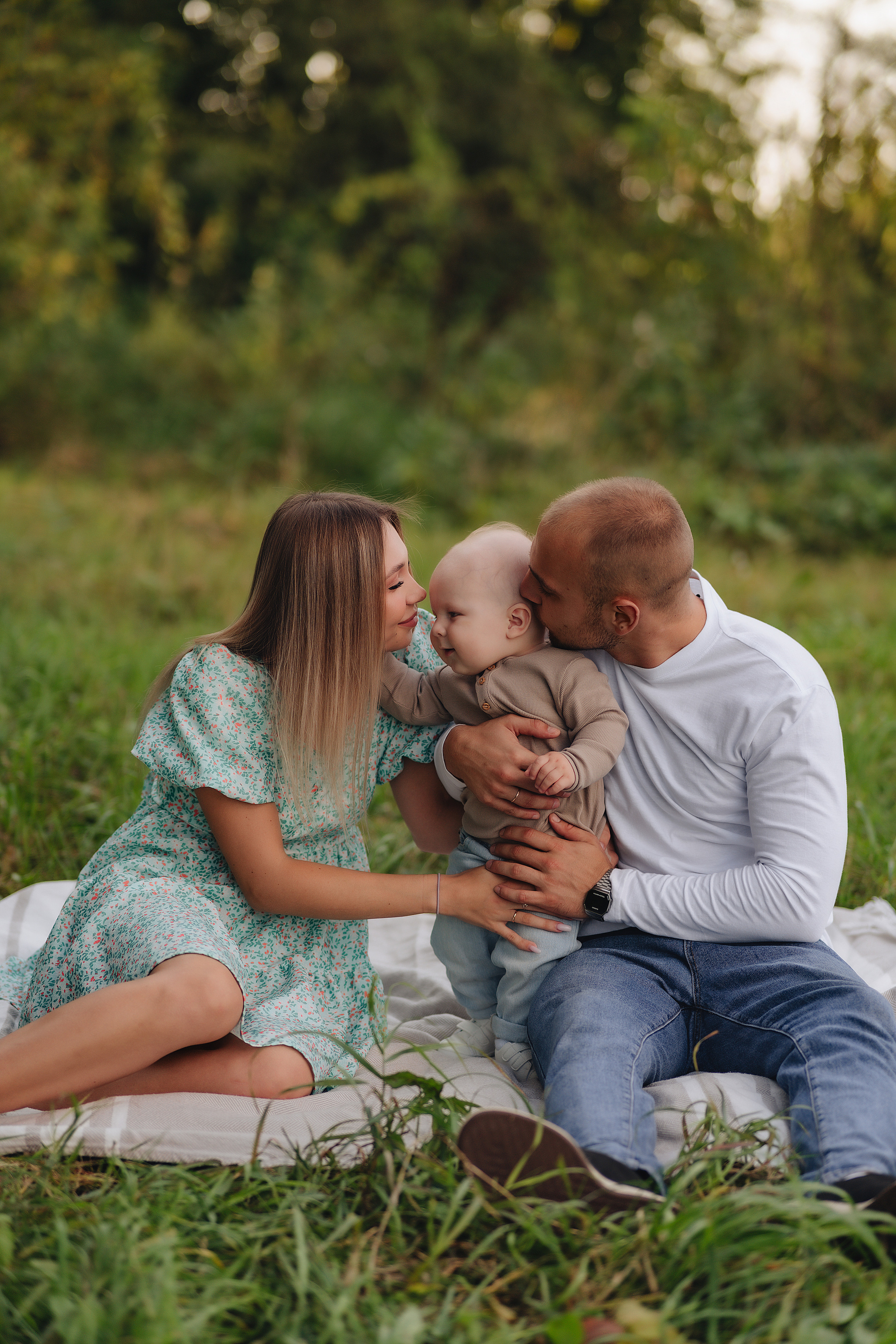 Анастасия, Артём и Денис | Съемка на закате в сентябре. Фотограф Карина Шмулёва. Воронеж и область