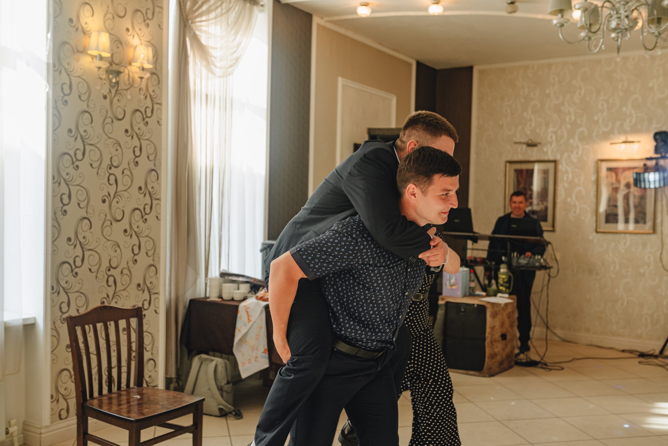 Дарья и Алексей | Свадебная съемка в г. Бобров. Фотограф Карина Шмулёва. Воронеж и область