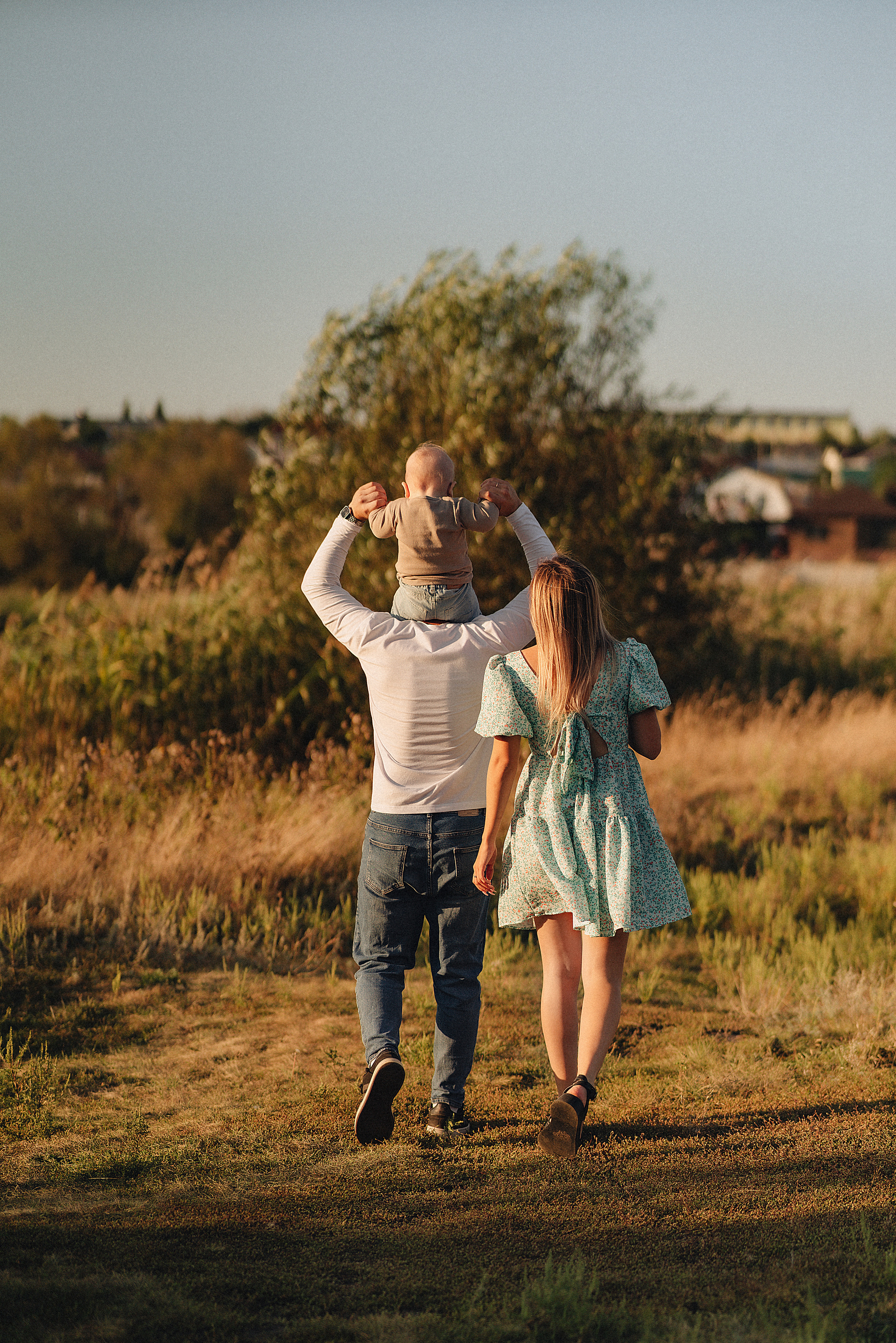 Анастасия, Артём и Денис | Съемка на закате в сентябре. Фотограф Карина Шмулёва. Воронеж и область
