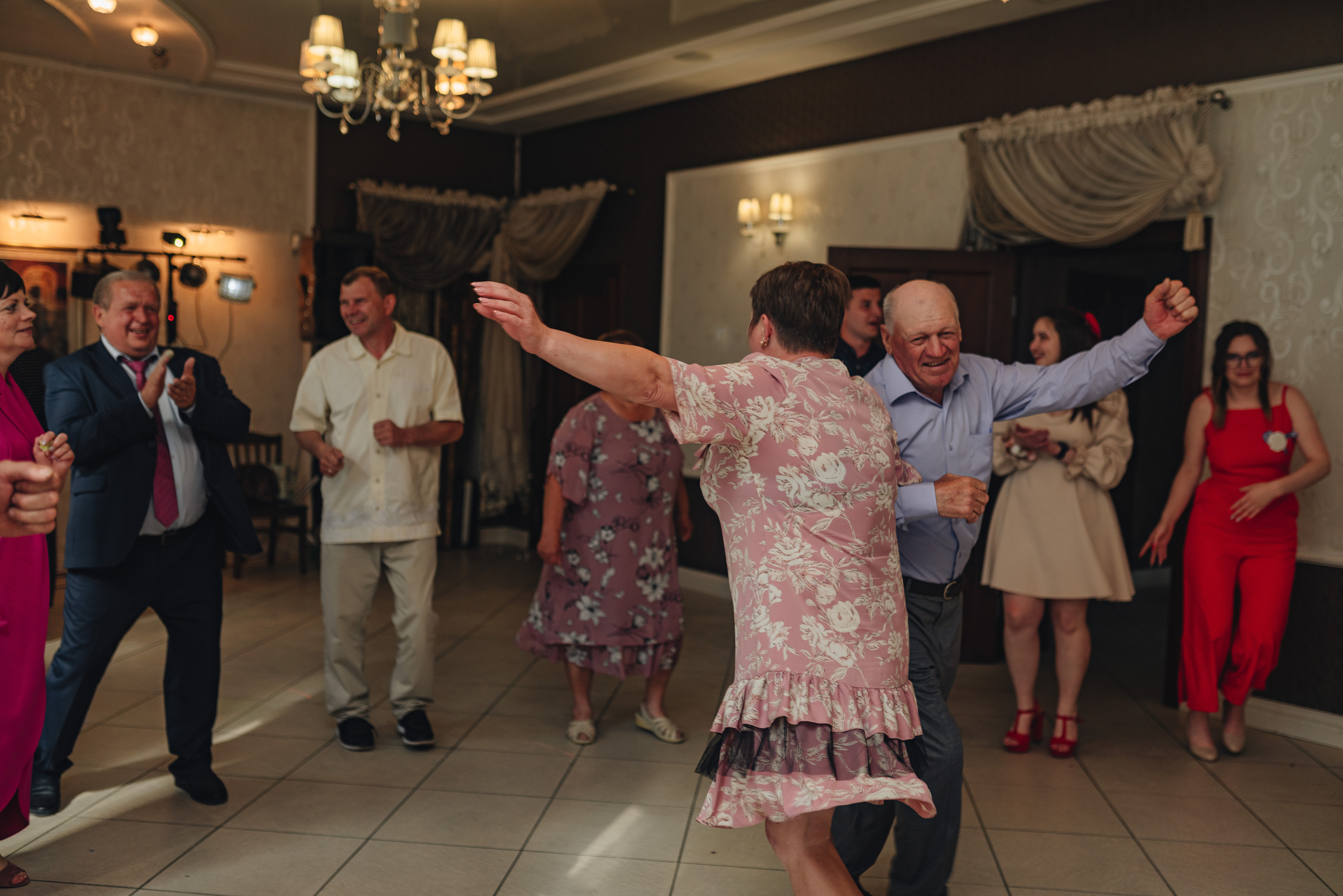 Дарья и Алексей | Свадебная съемка в г. Бобров. Фотограф Карина Шмулёва. Воронеж и область