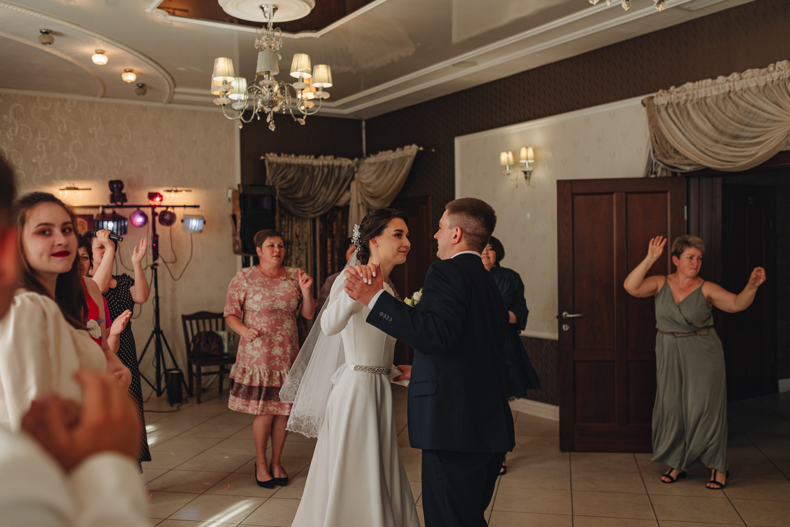 Дарья и Алексей | Свадебная съемка в г. Бобров. Фотограф Карина Шмулёва. Воронеж и область