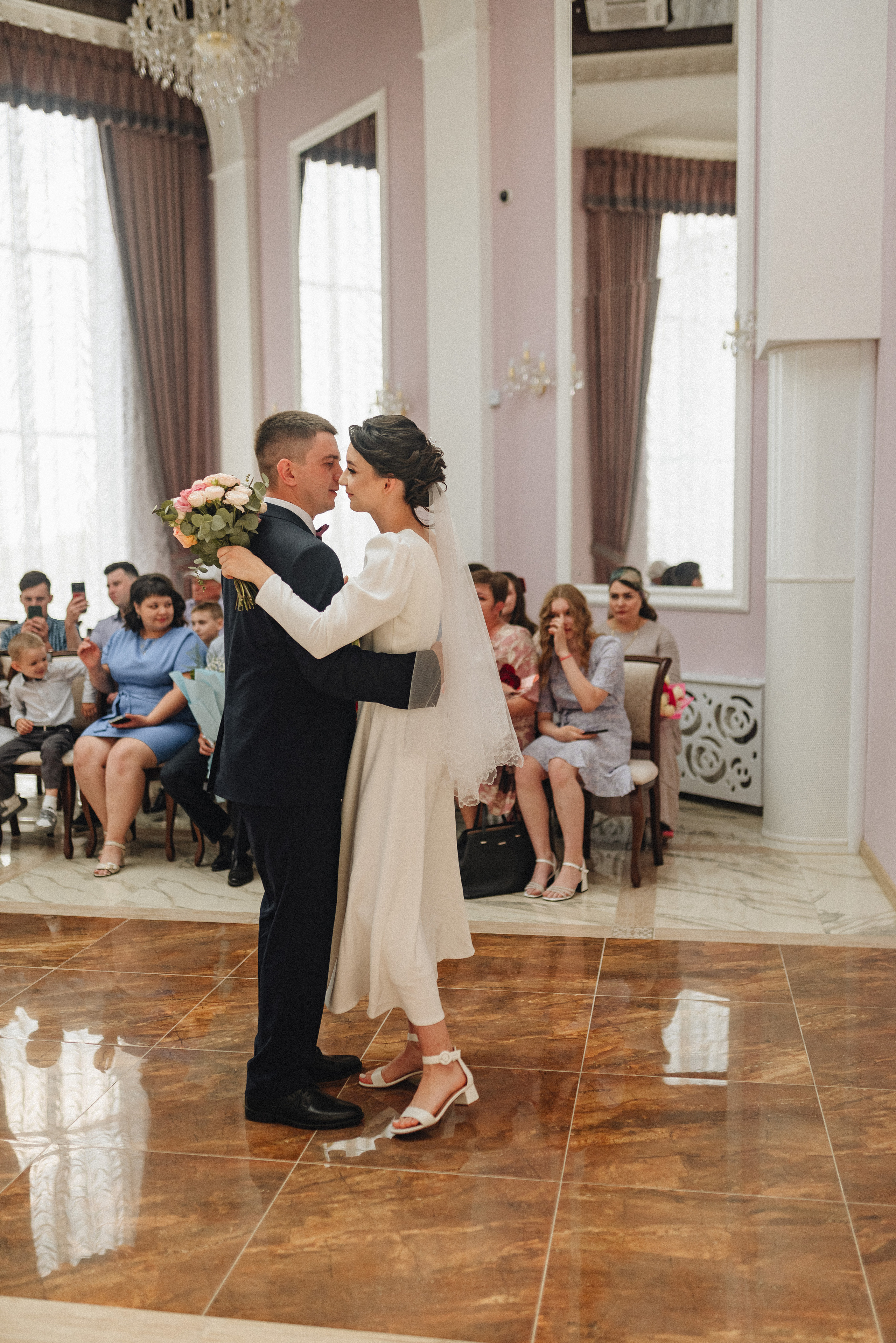 Дарья и Алексей | Свадебная съемка в г. Бобров. Фотограф Карина Шмулёва. Воронеж и область