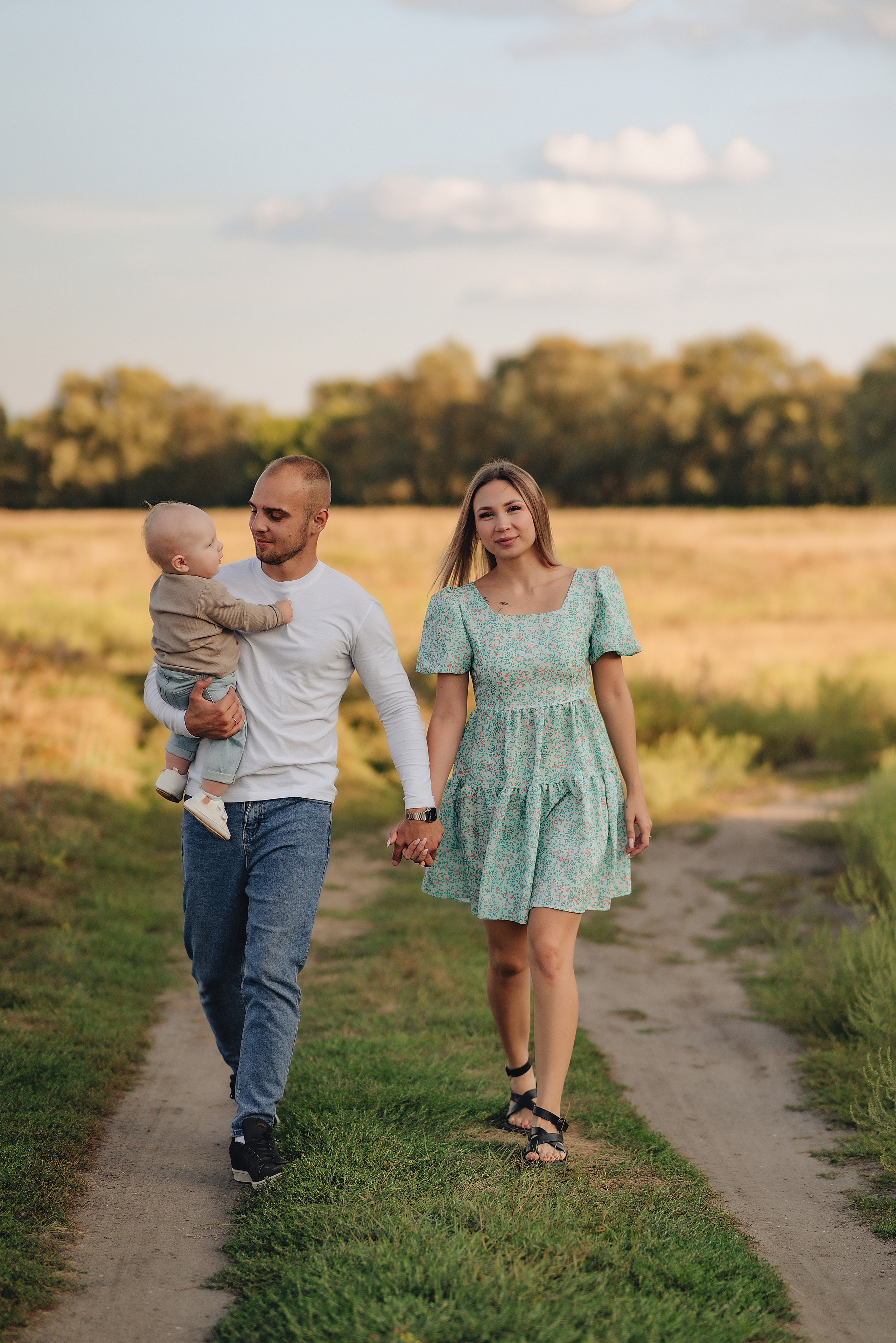 Анастасия, Артём и Денис | Съемка на закате в сентябре. Фотограф Карина Шмулёва. Воронеж и область