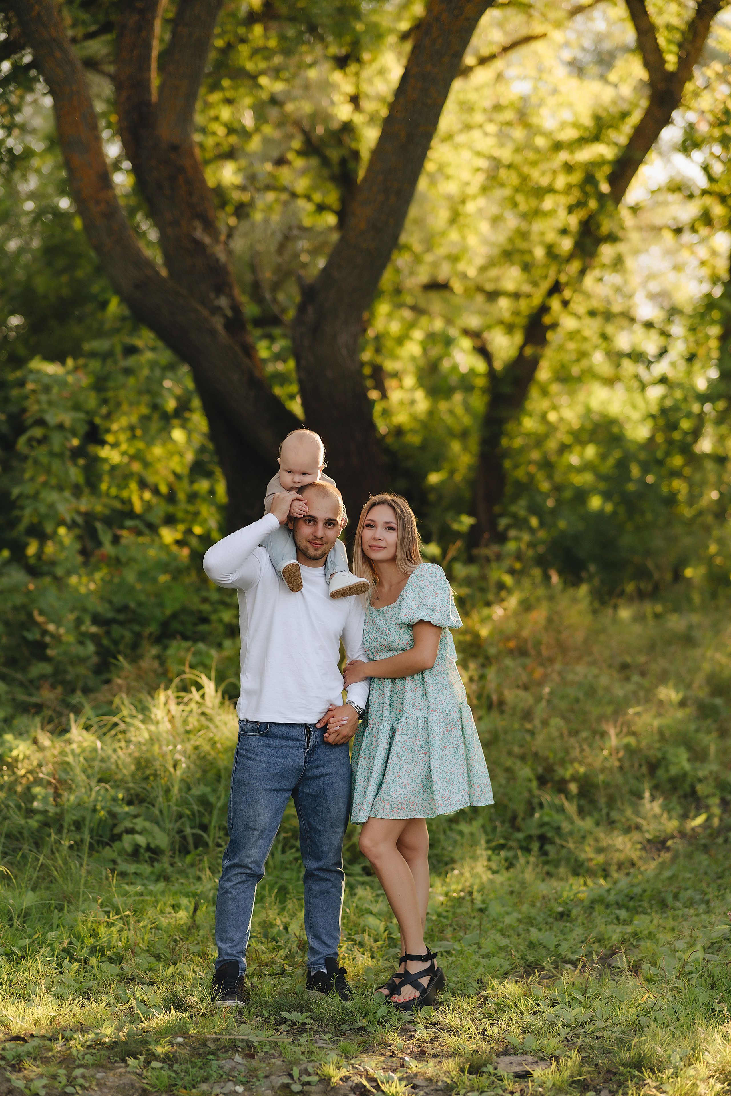 Анастасия, Артём и Денис | Съемка на закате в сентябре. Фотограф Карина Шмулёва. Воронеж и область