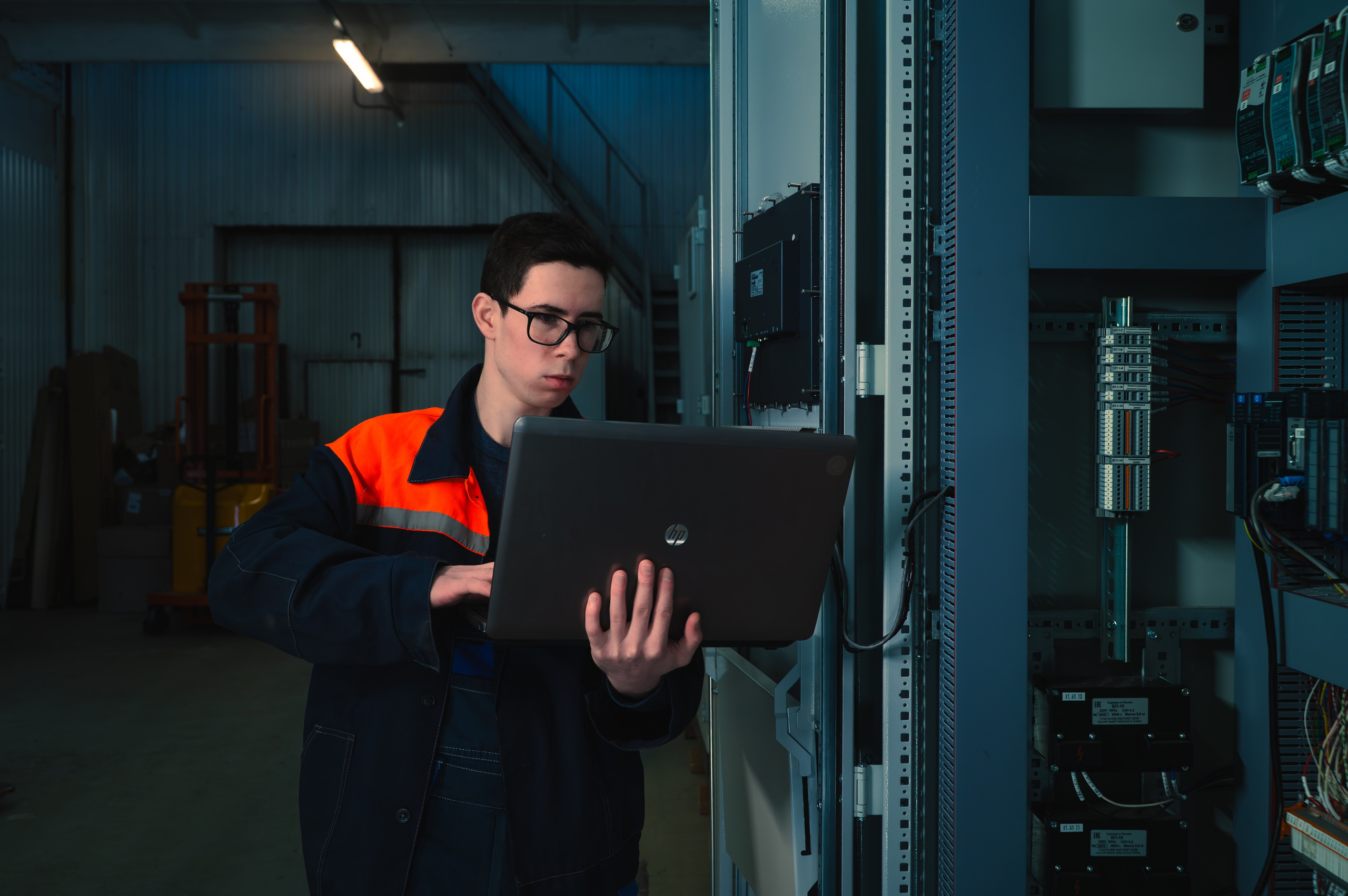 Для производства КЭР-Автоматика. Фотограф/видеограф Богдан Голованов