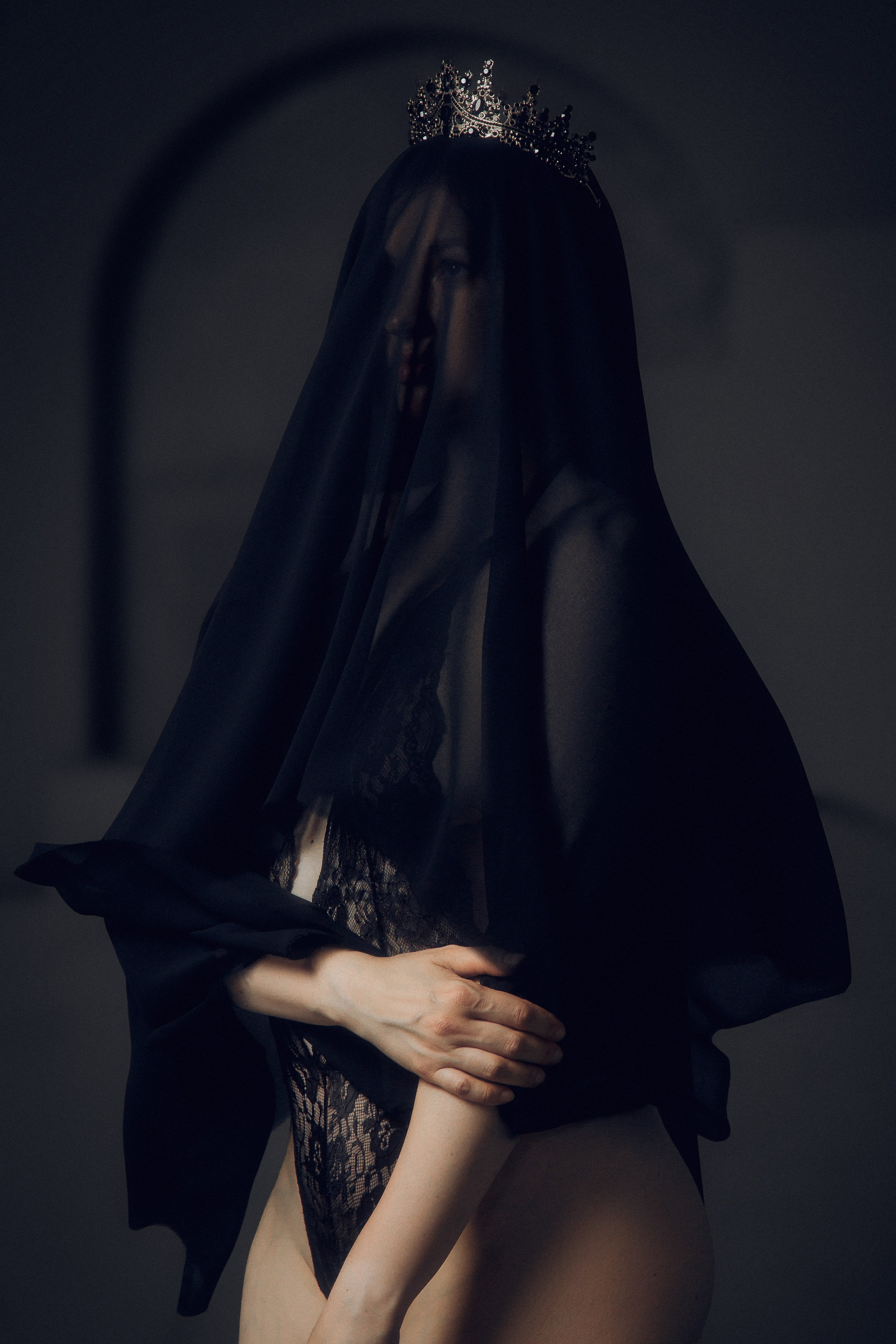 Фотосессия в студии с черной вуалью!