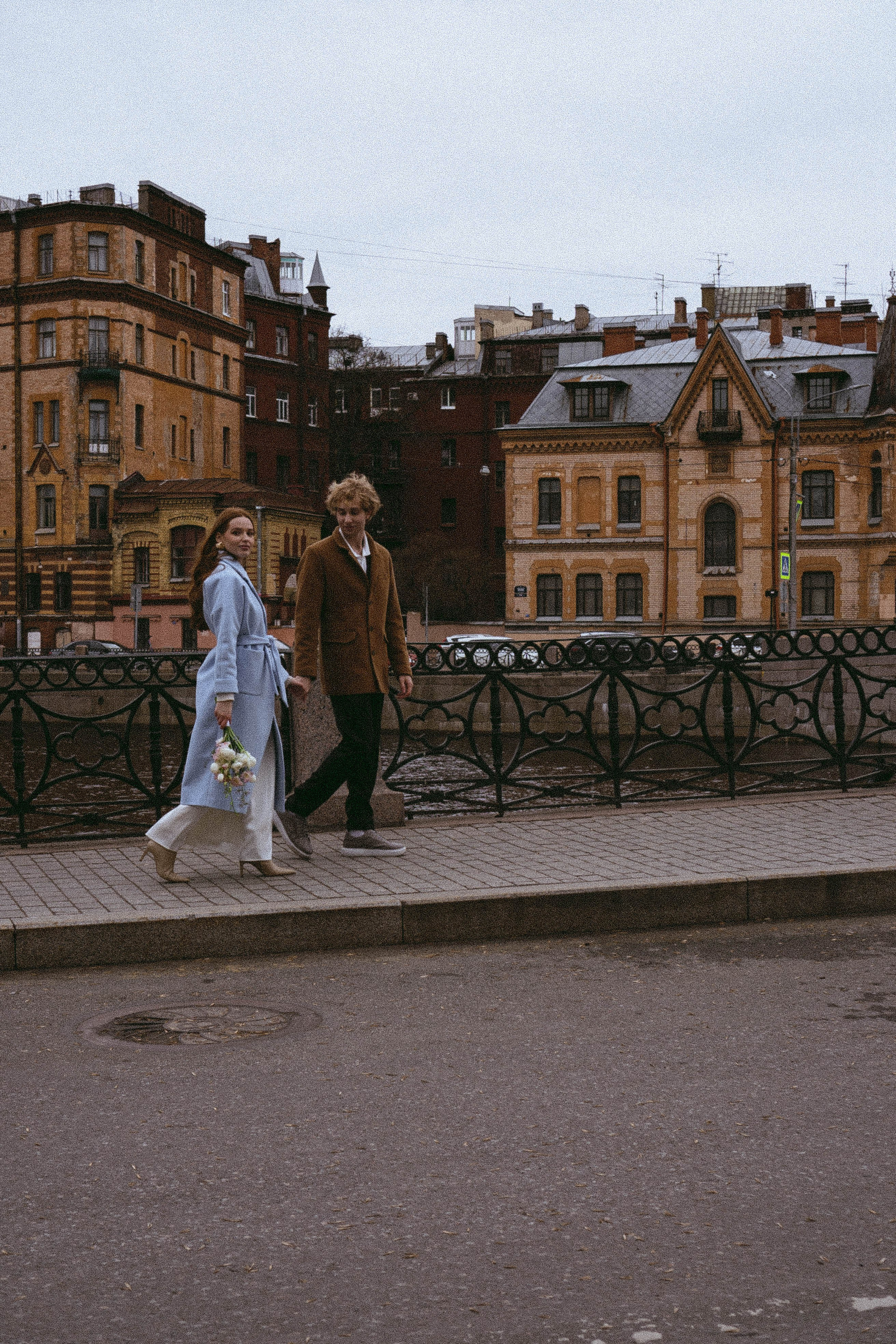 СВАДЕБНАЯ ПРОГУЛКА ПО ПЕТРОГРАДКЕ ВЕСНОЙ (ФОТОСЕССИИЯ ПАРЫ СВАДЕБНАЯ). Профессиональный фотограф, Санкт-Петербург — Виктория Богомолова