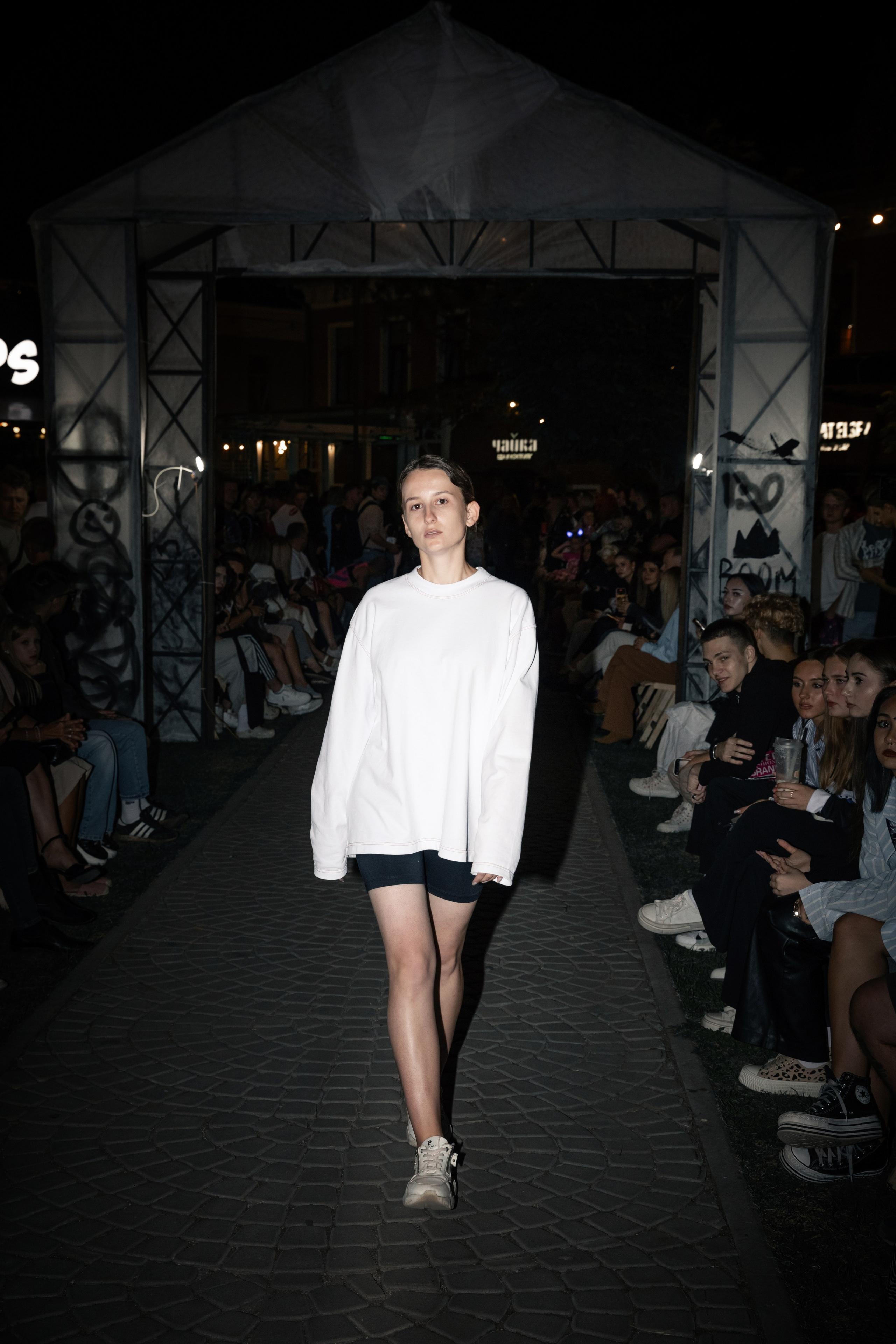 PODIGOO | Ночной Показ Тульских Брендов Одежды. Фотограф брендов и бизнеса в Москве Алексей Сентюрин