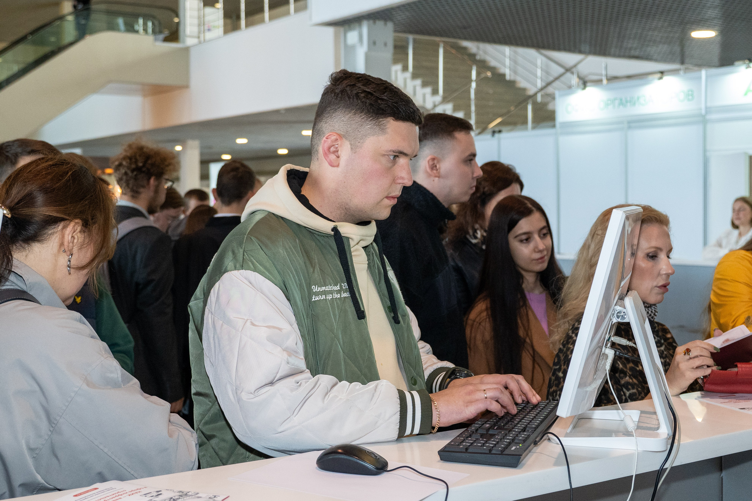 А8 Машины России 2025: Международная выставка специальной и коммерческой техники. Фотограф в Екатеринбурге Юрий Кутаев