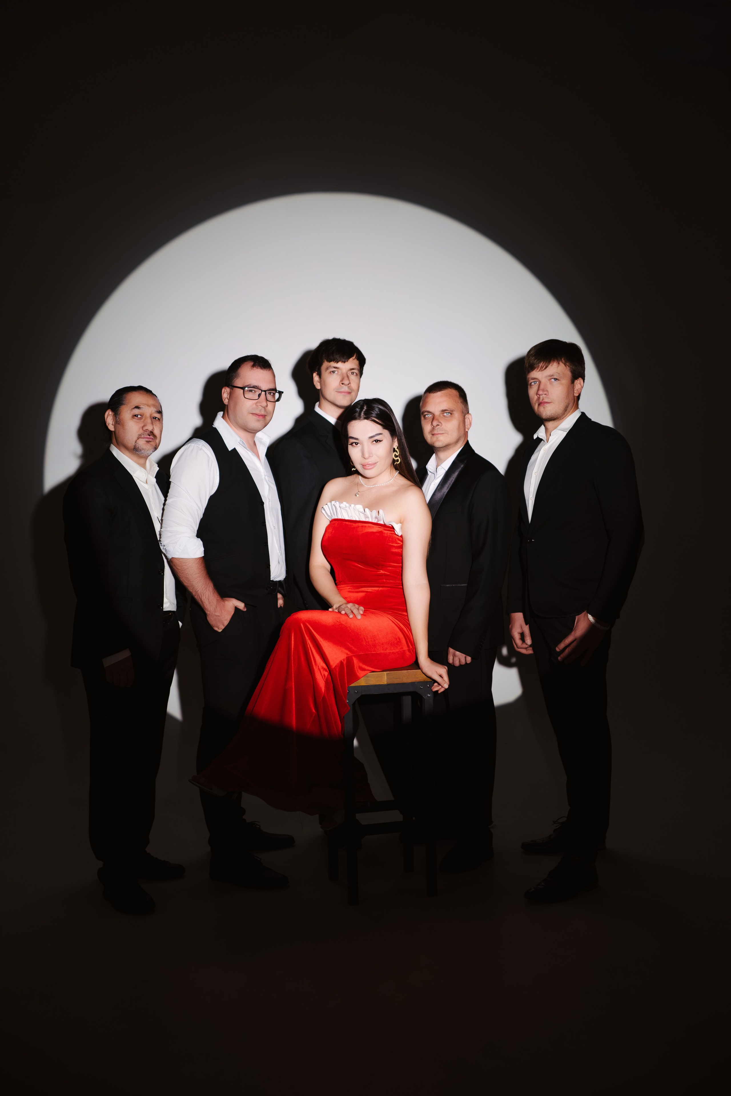 Latino Guns. Профессиональная съемка в Алматы