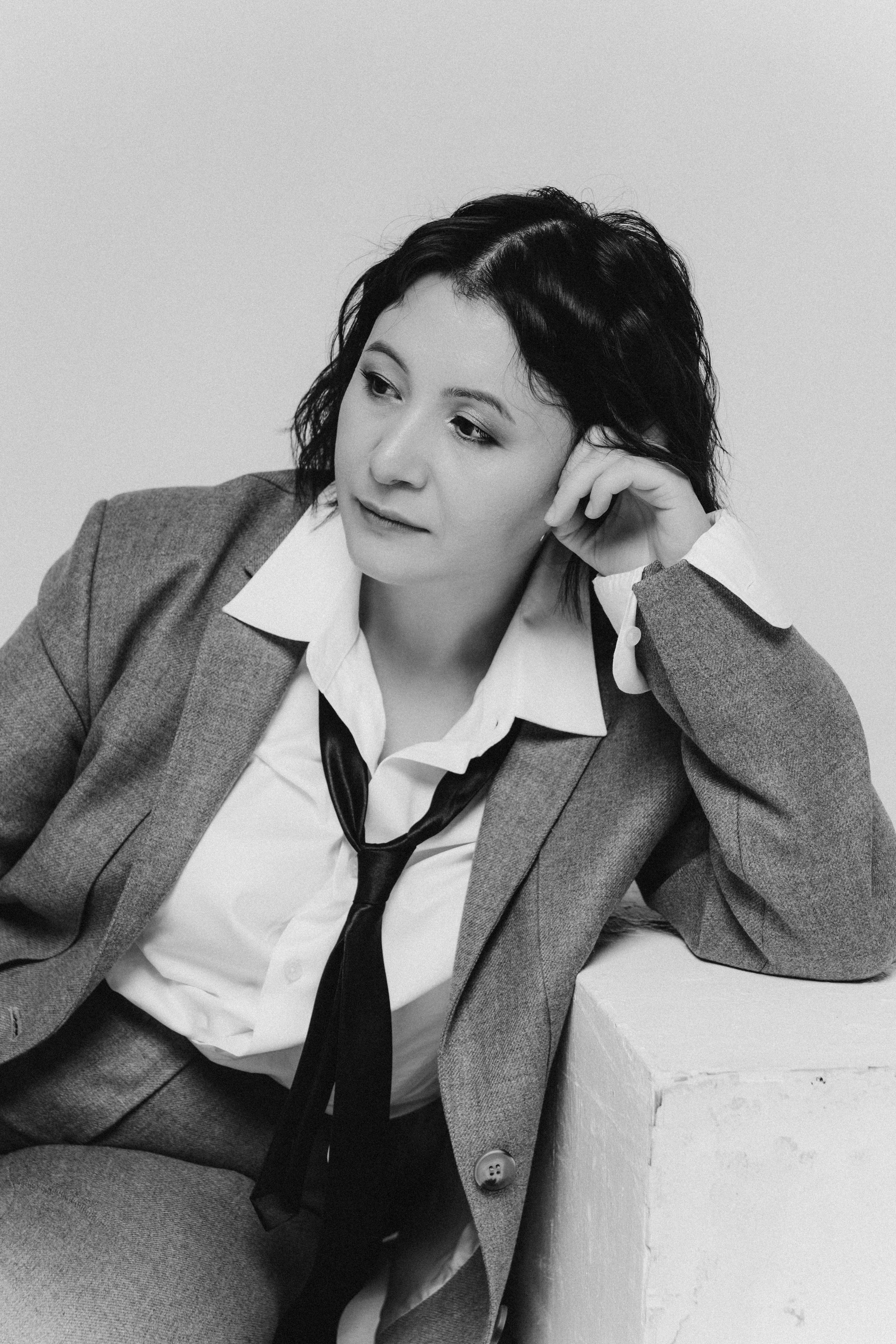 деловой портрет СПб, фотосессия для контента, деловая фотосессия, женский портрет, фотограф Питер, фотограф СПб, фотограф Петербург, черно-белая фотосессия, Вежновец Светлана фотограф