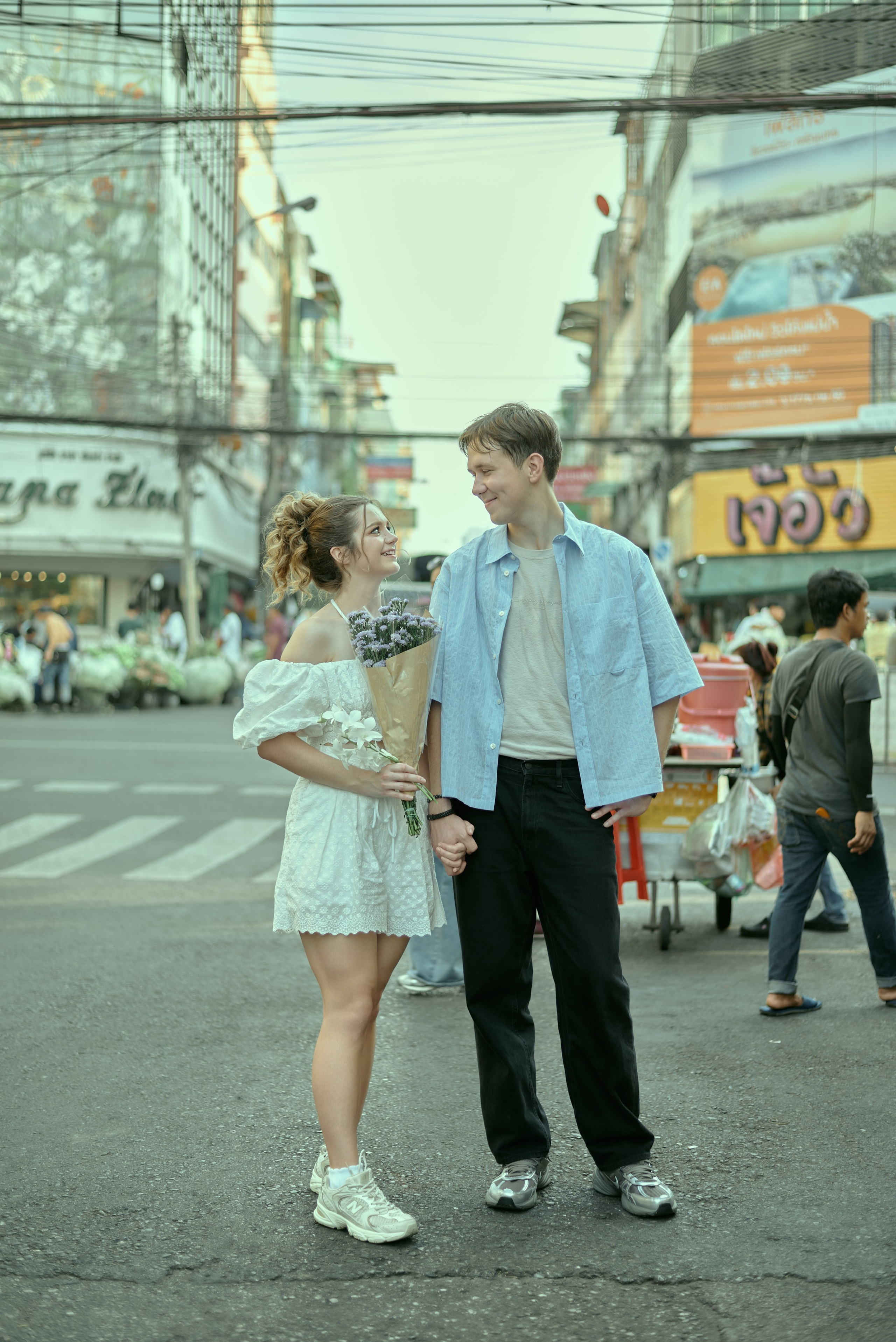 Lovestory photoshoot in Bangkok (story in Flowers market). Photographer Bangkok — Pattaya | фотограф Бангкок — Паттайа