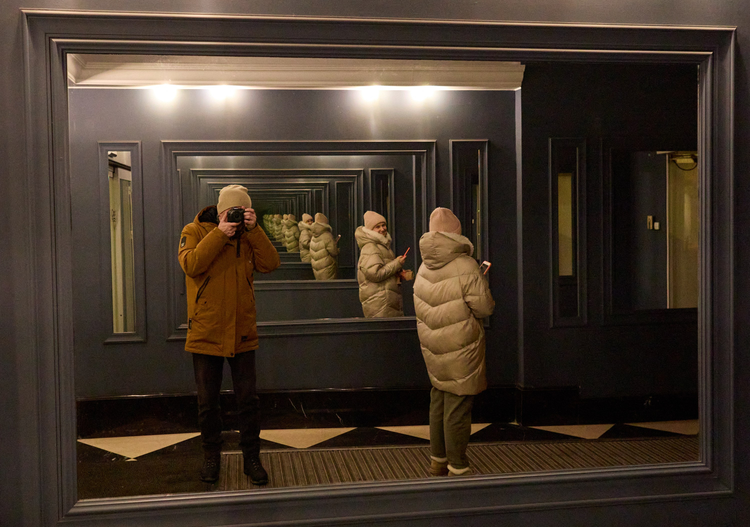 Рождество въ Санктъ-Петербургѣ. Фотографъ Сергѣевъ. Поймать мгновеніе