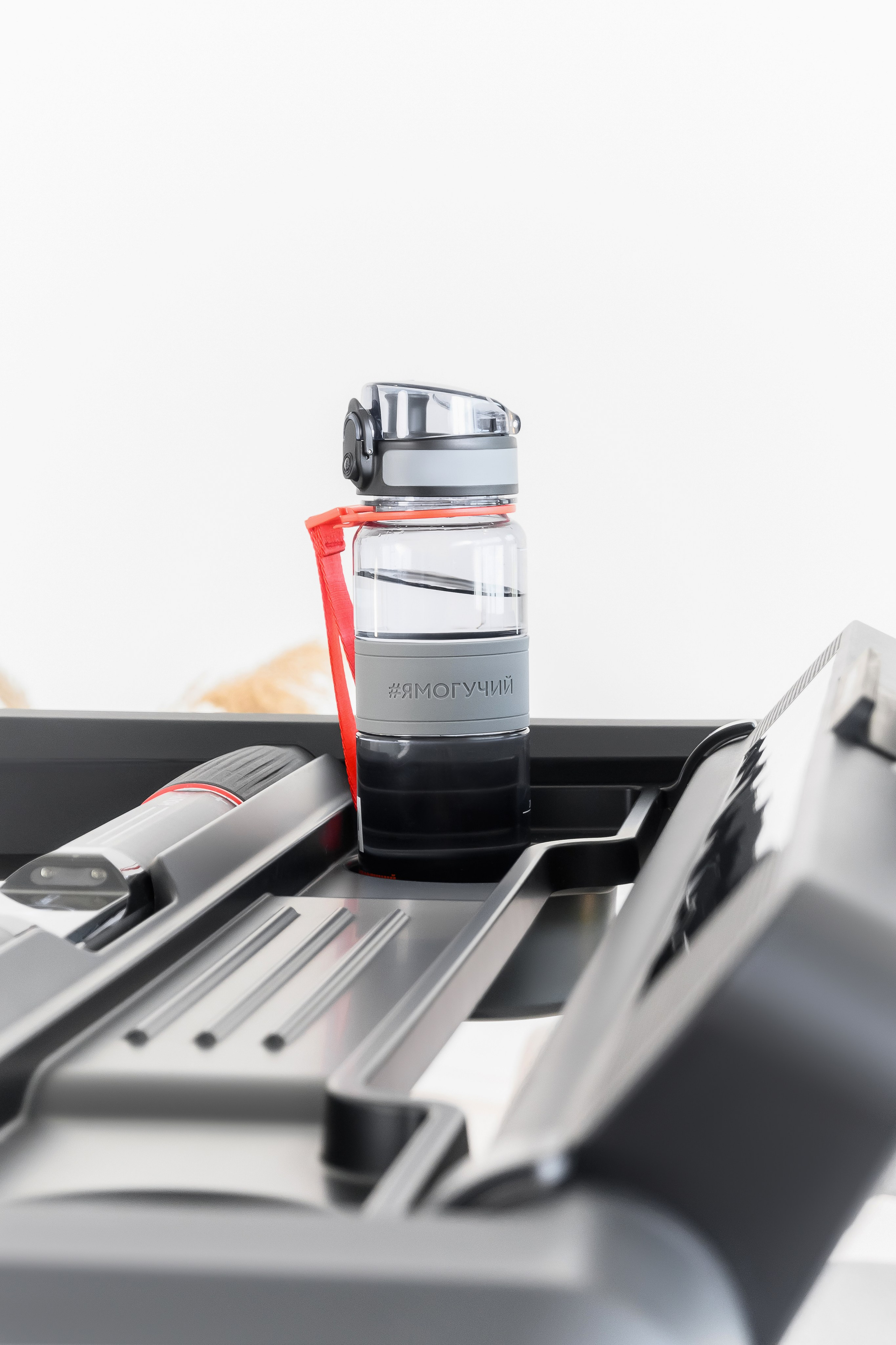 Съемка модели и товара с искусственным светом 2