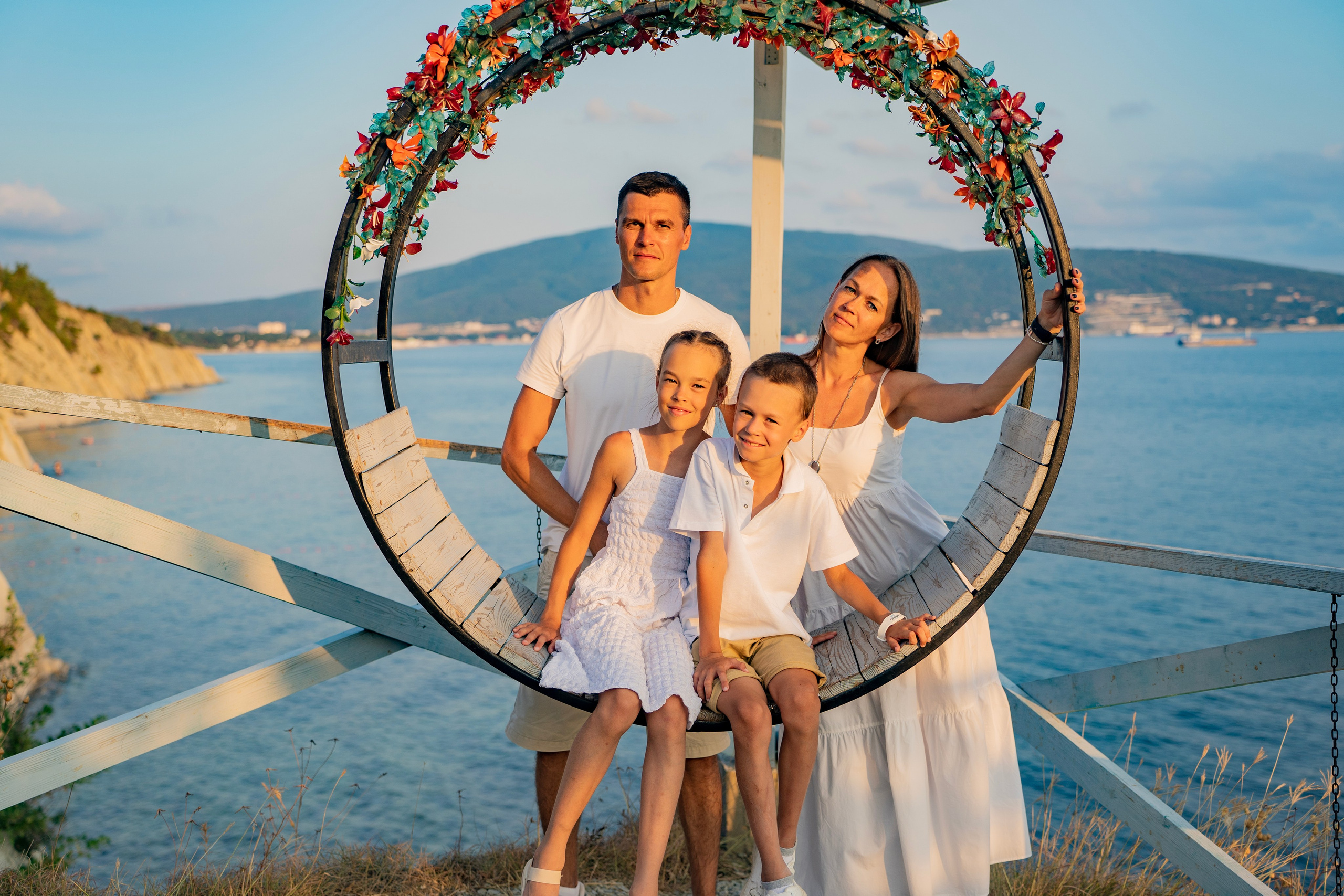 Летние съемки в Парке стекла. Семейный и детский фотограф Екатерина Черняева. Снимаю портреты, love story, фотопрогулки, работаю на улице, в кафе, студии, дома у клиента