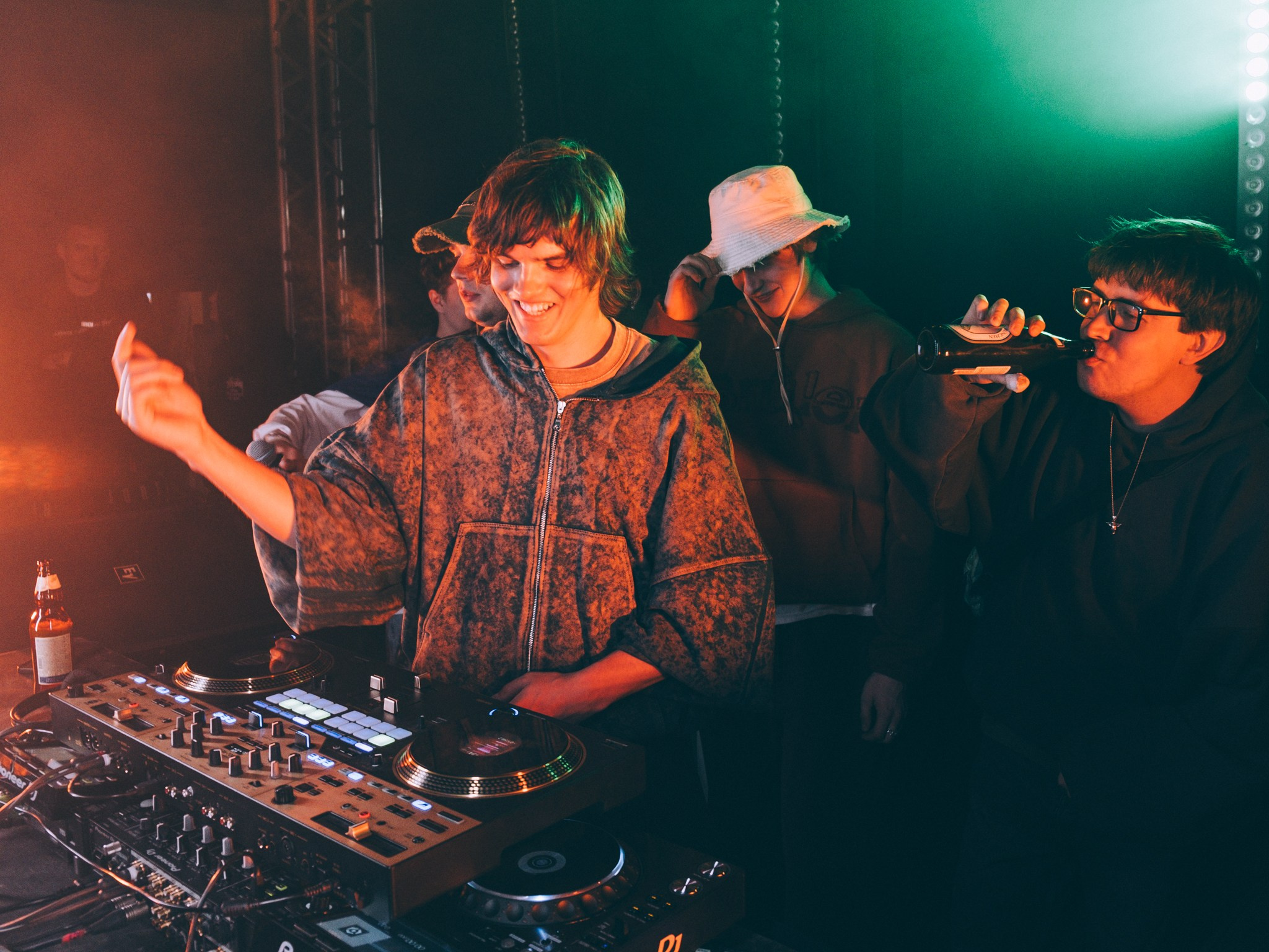 Репортаж STAYA POOL 2025 | Фотосъёмка в Екатеринбурге. Портретный и репортажный фотограф в Екатеринбурге